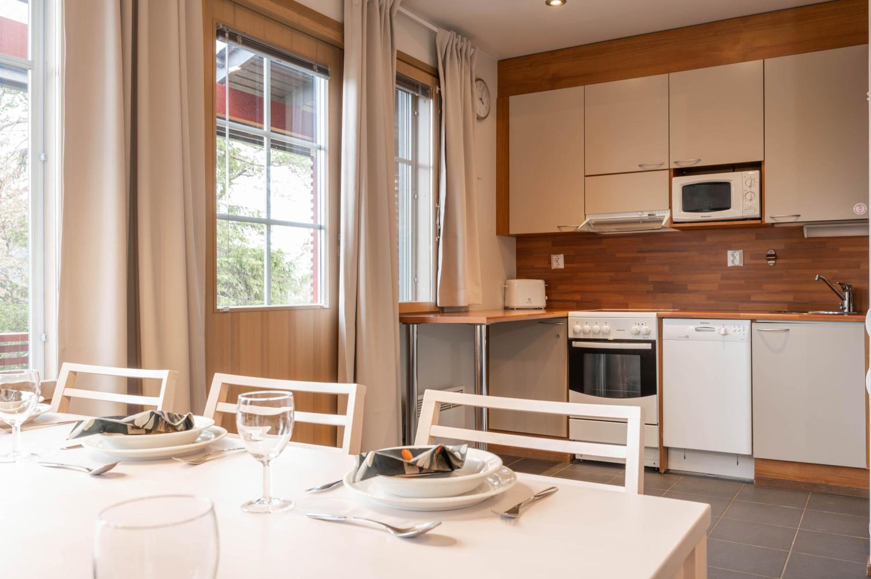 Two-Bedroom Apartment - Photo 4