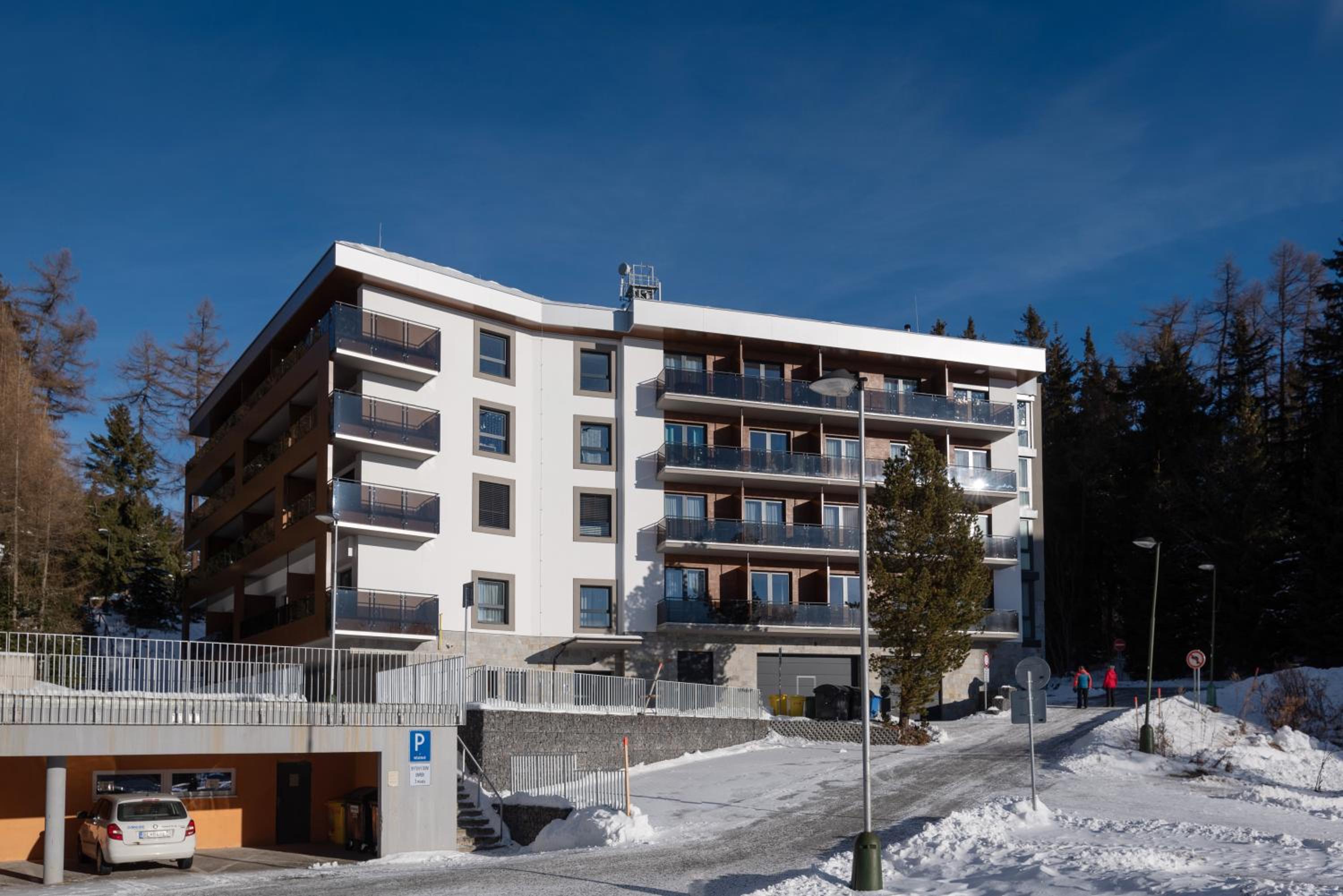 Apartment with Balcony - Photo 15