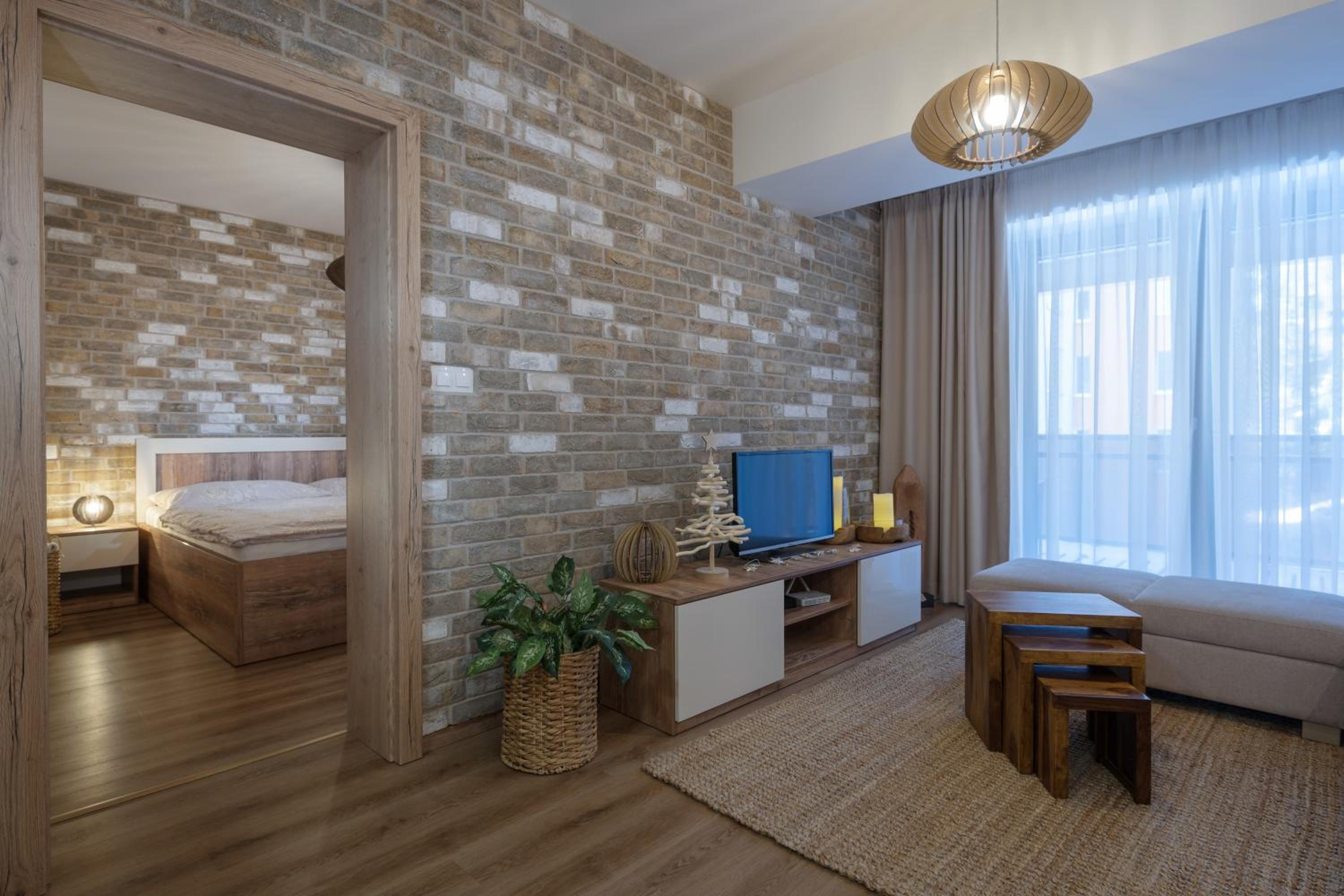 Apartment with Balcony - Photo 8