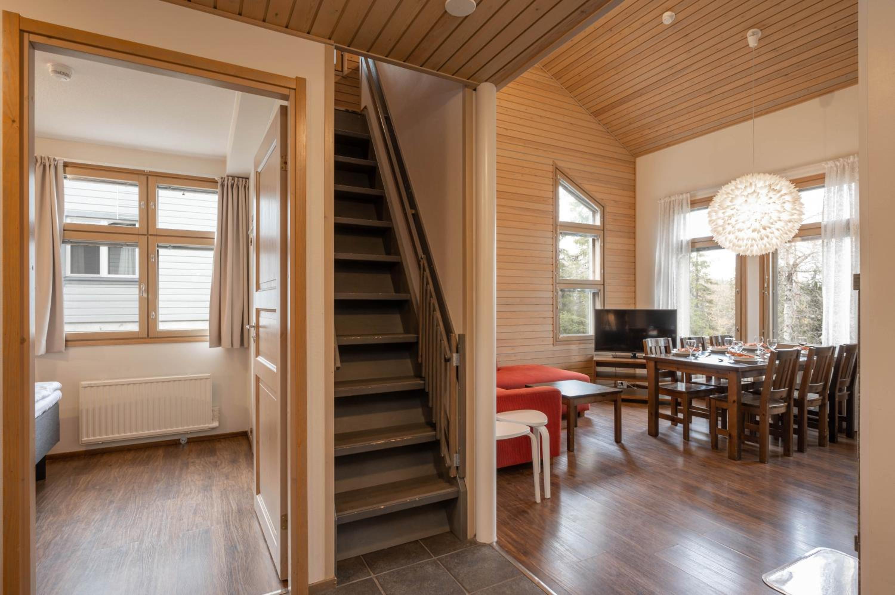 Apartment - Split Level - Photo 17