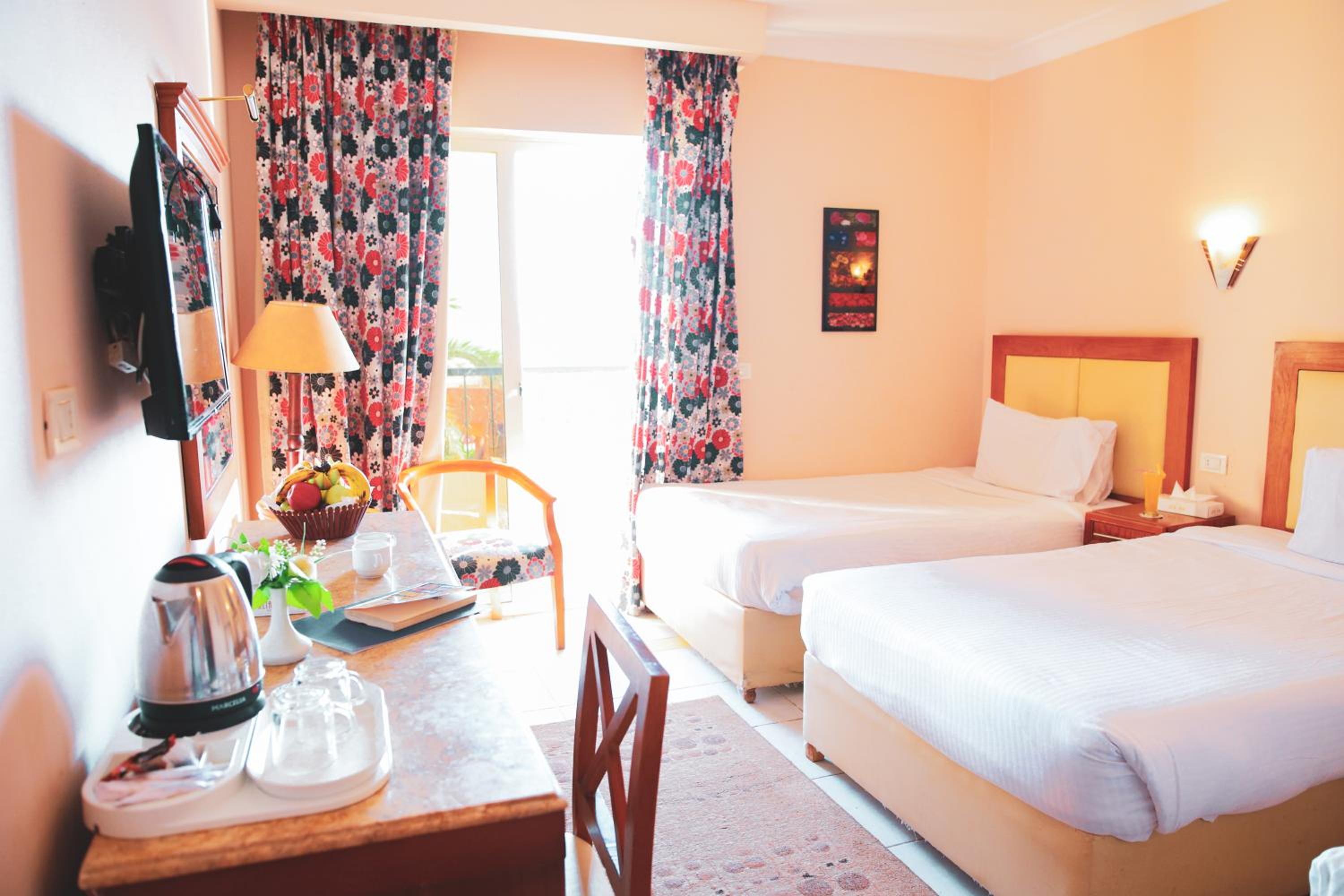 Standard Double or Twin Room with Garden View photo 3