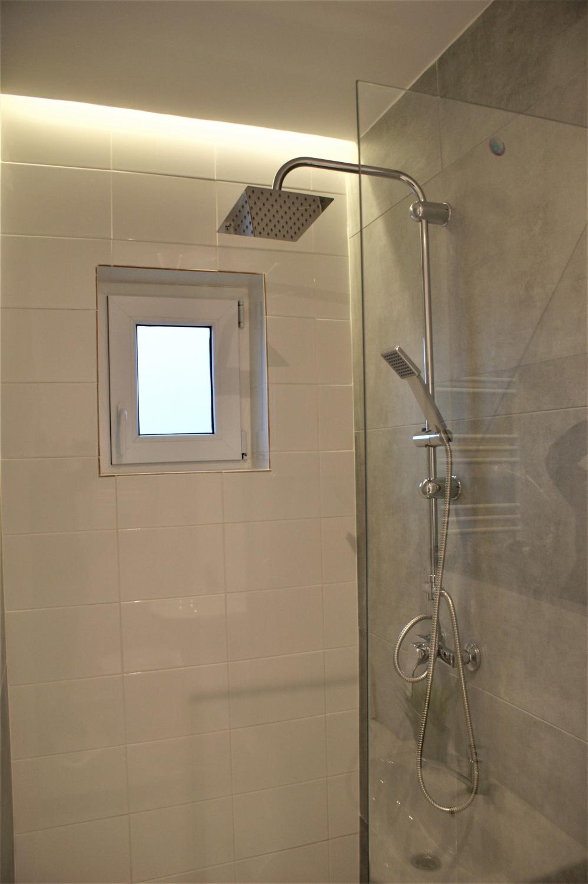 Deluxe King Studio - Photo 12