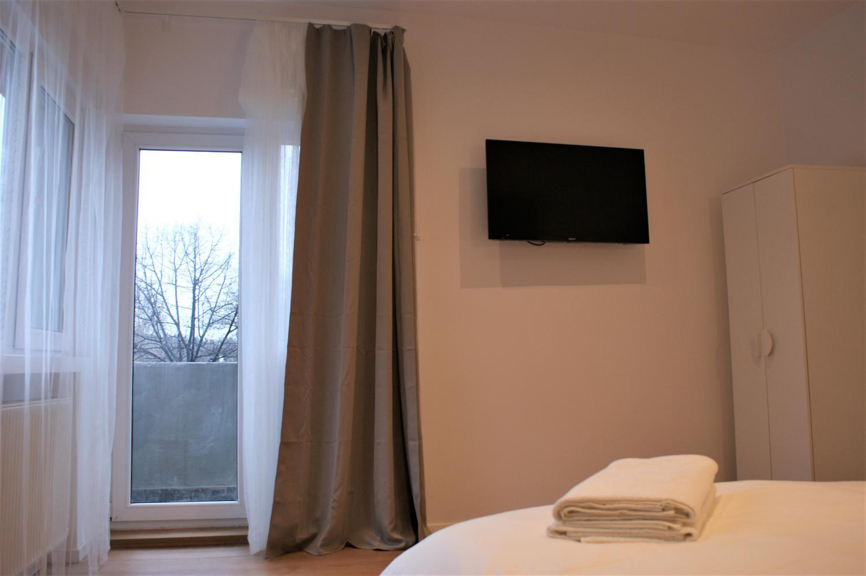 Deluxe King Studio - Photo 13