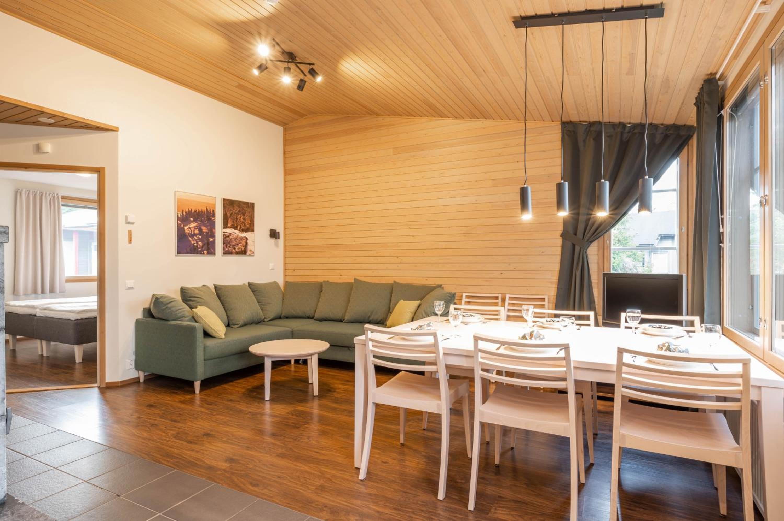 Three-Bedroom Apartment - Photo 14