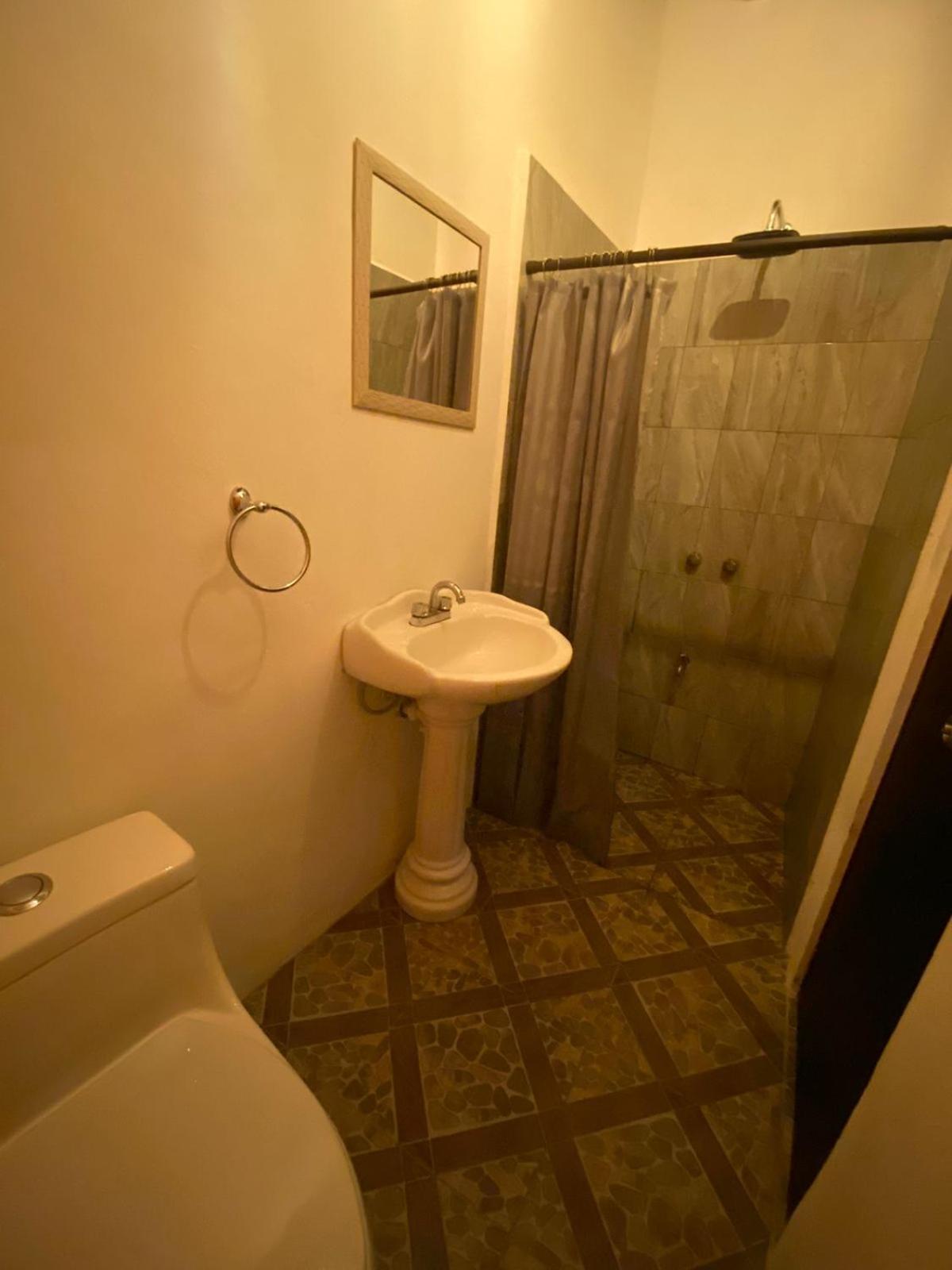 Queen Room - Photo 2