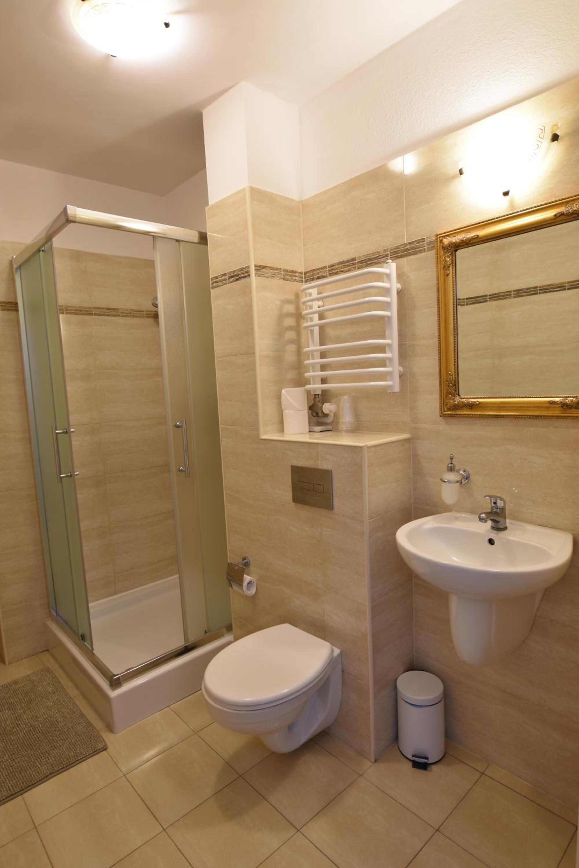 Standard Triple Room - Photo 3
