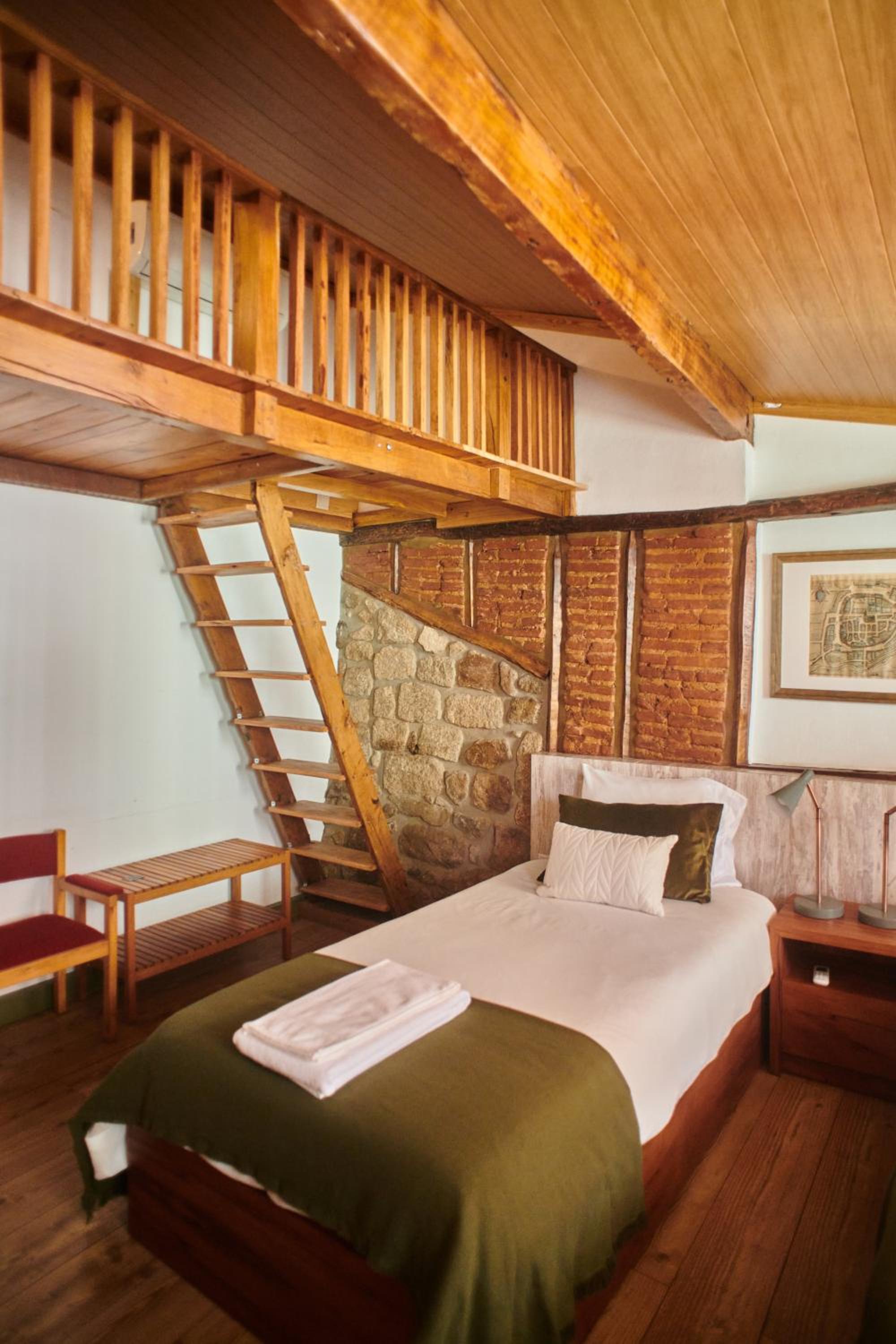 Triple Room with Private Bathroom - Photo 2