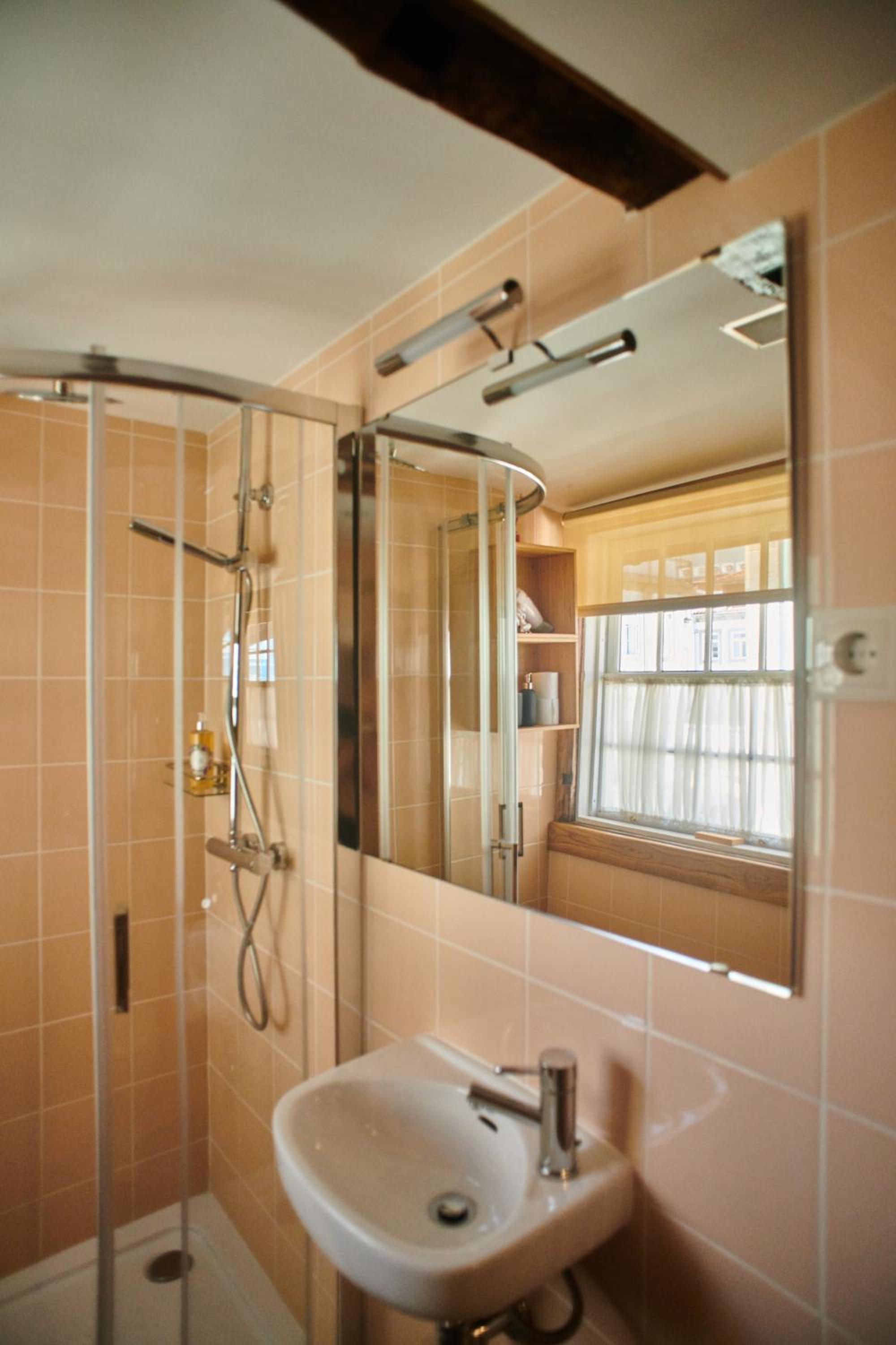 Triple Room with Private Bathroom - Photo 5