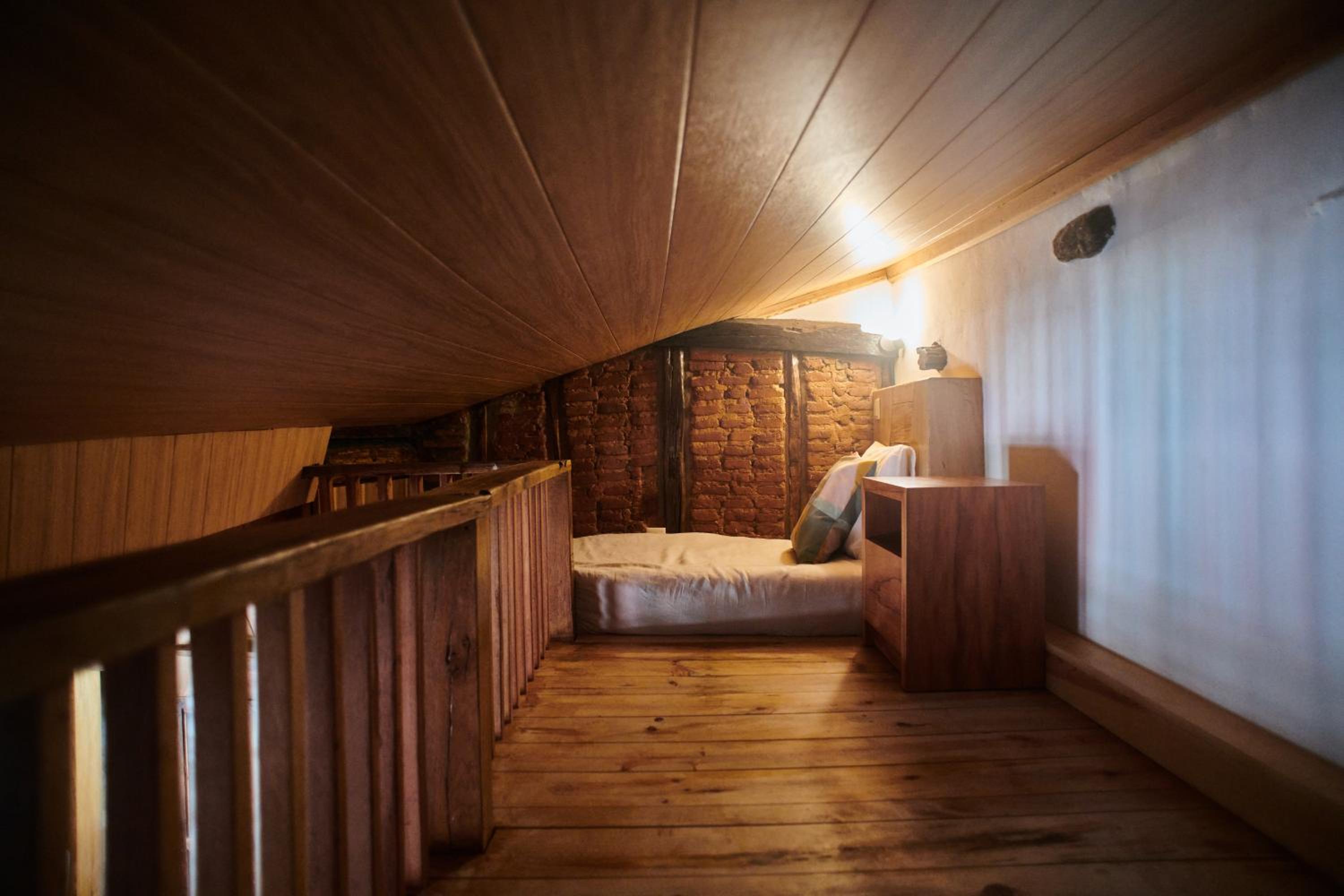 Triple Room with Private Bathroom - Photo 10