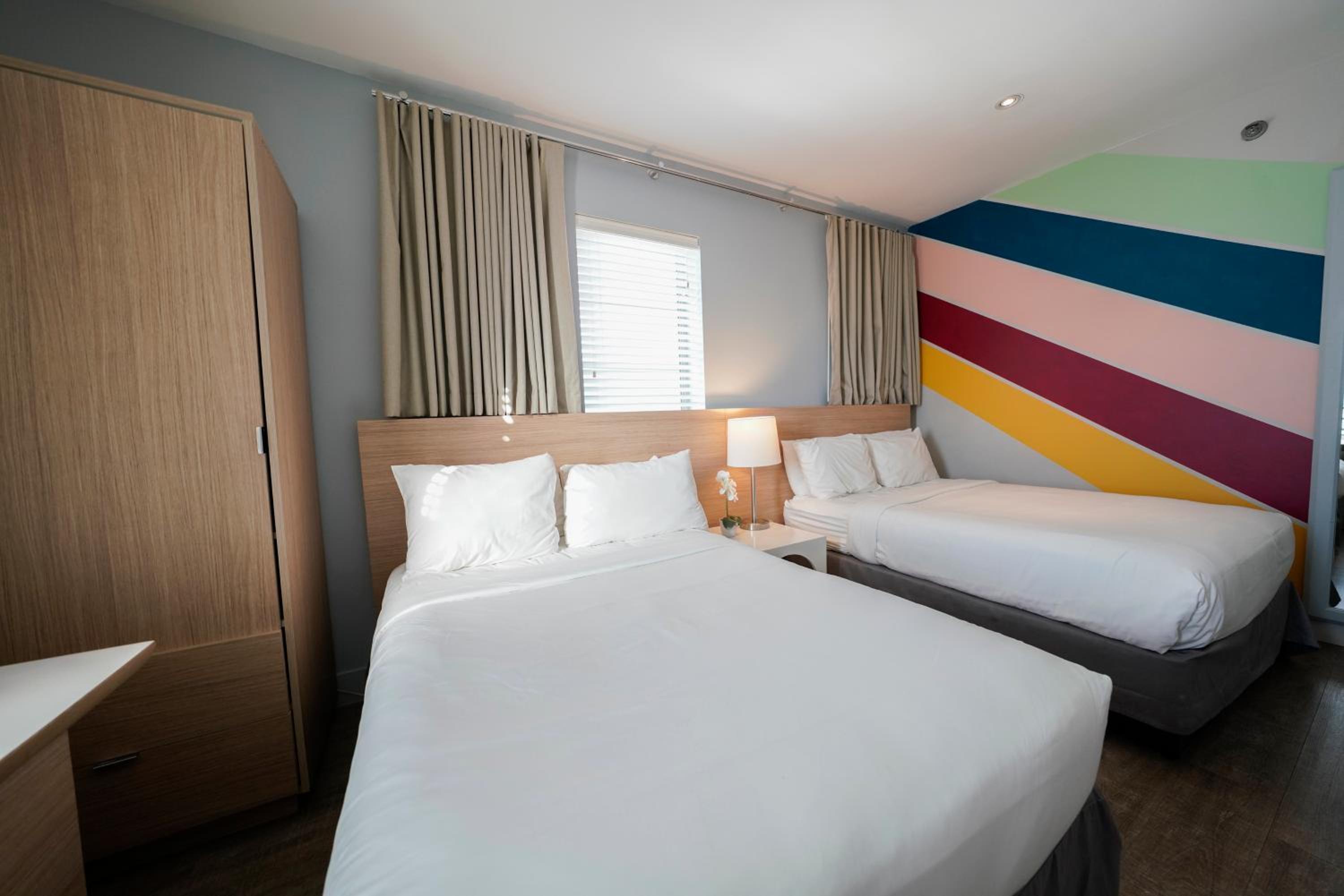 Deluxe Queen Room with Two Queen Beds photo 3
