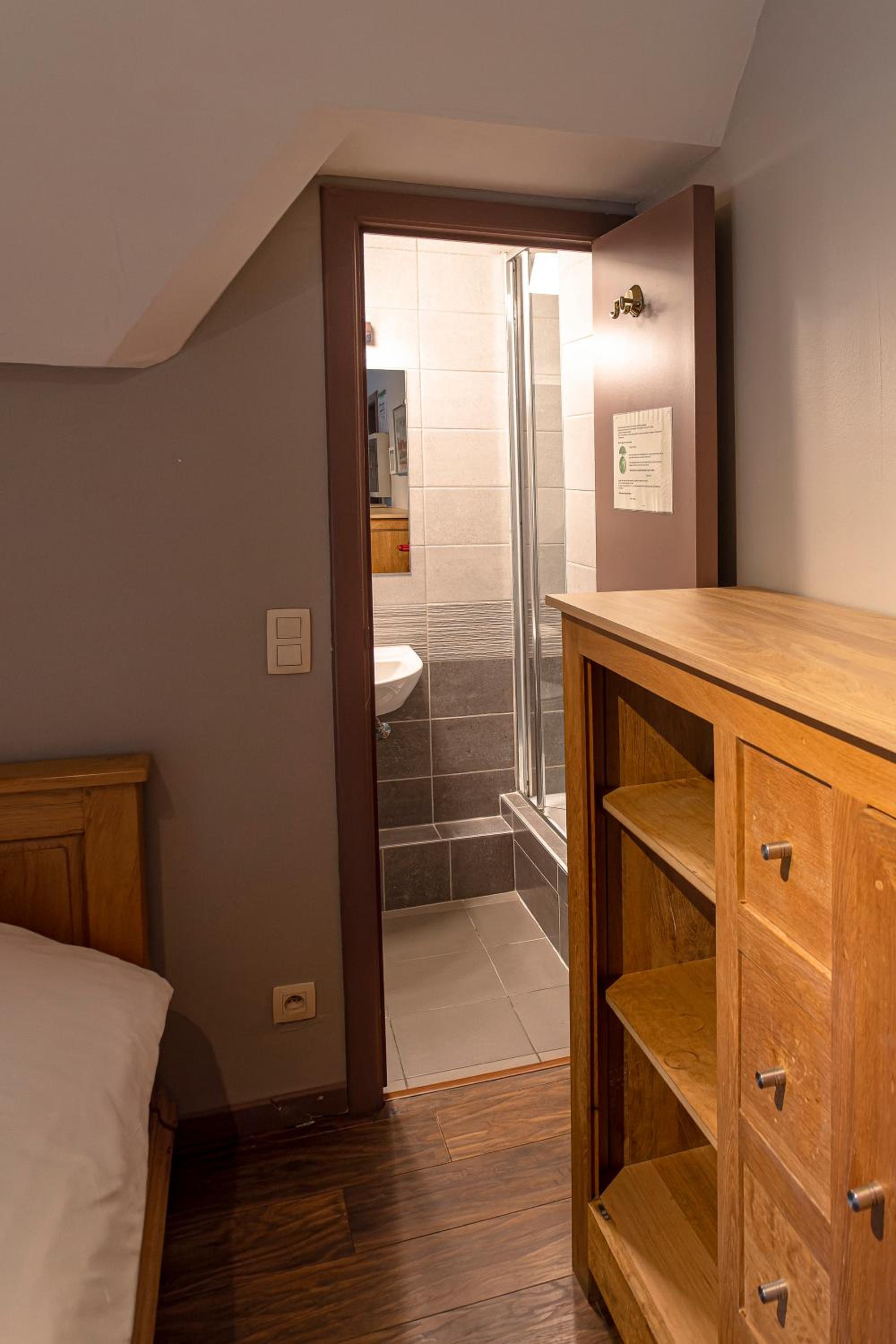 Double Room with Street View