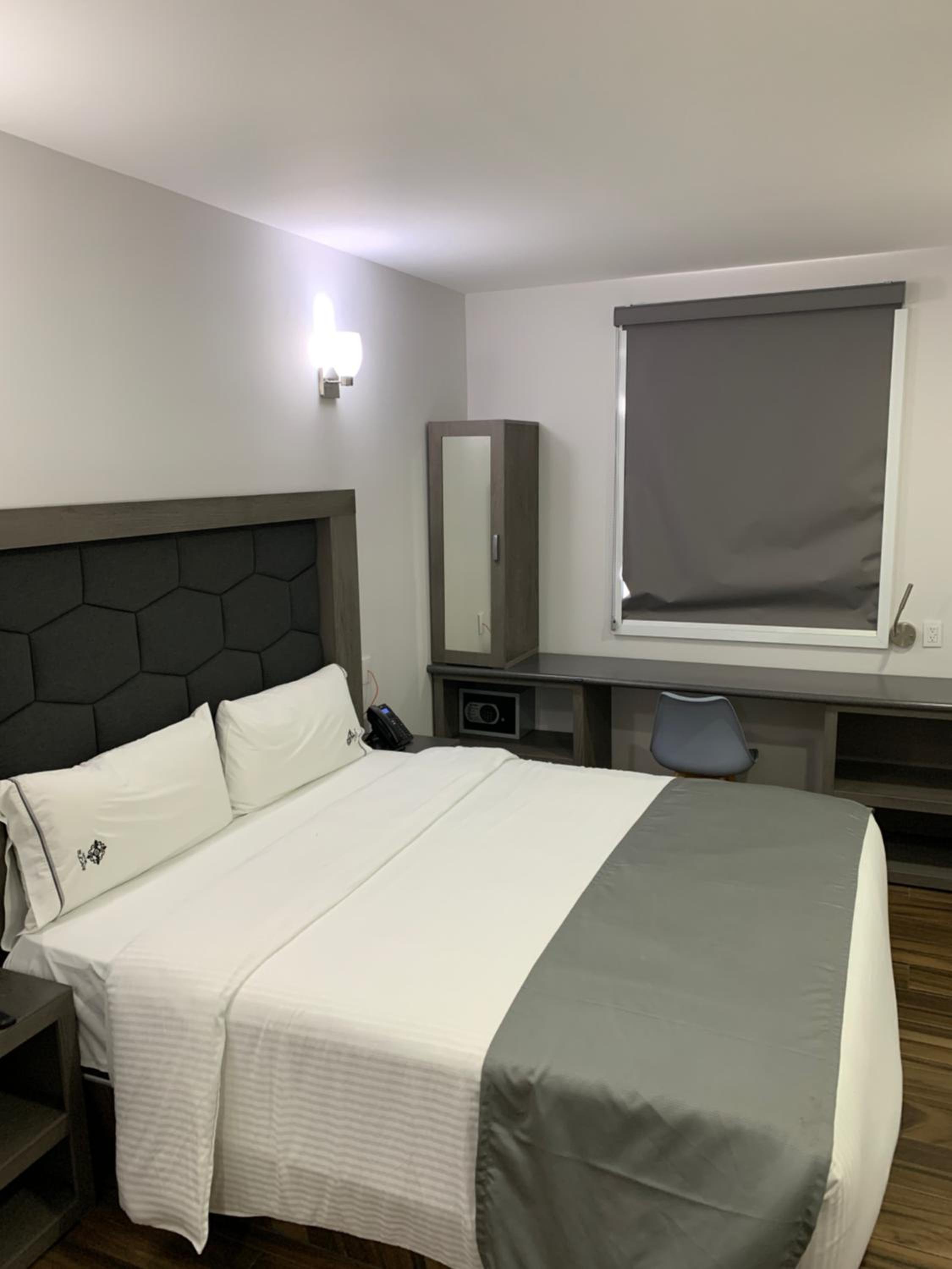 Standard King Room