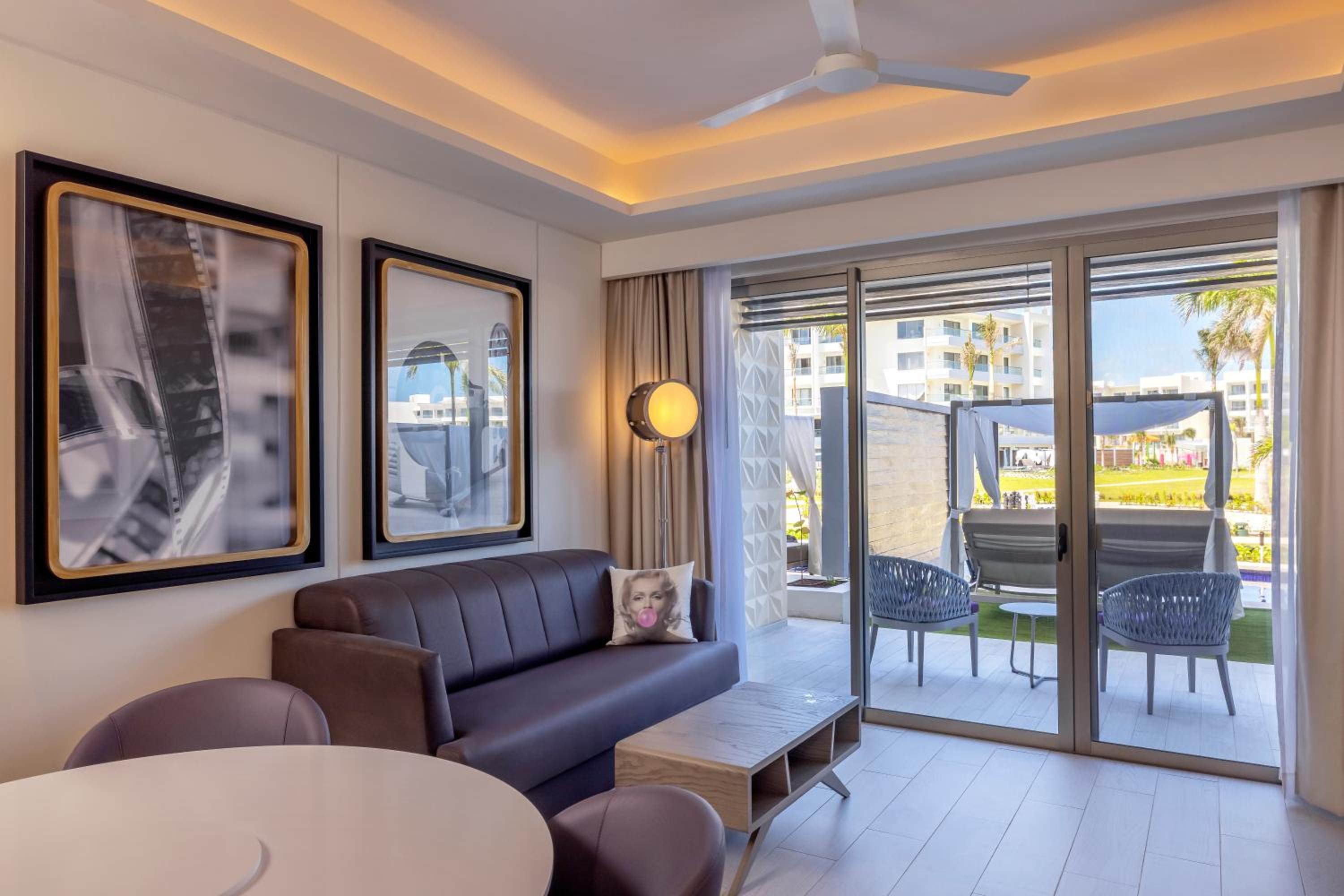 STAR Class Directors Suite One Bedroom Swim Out