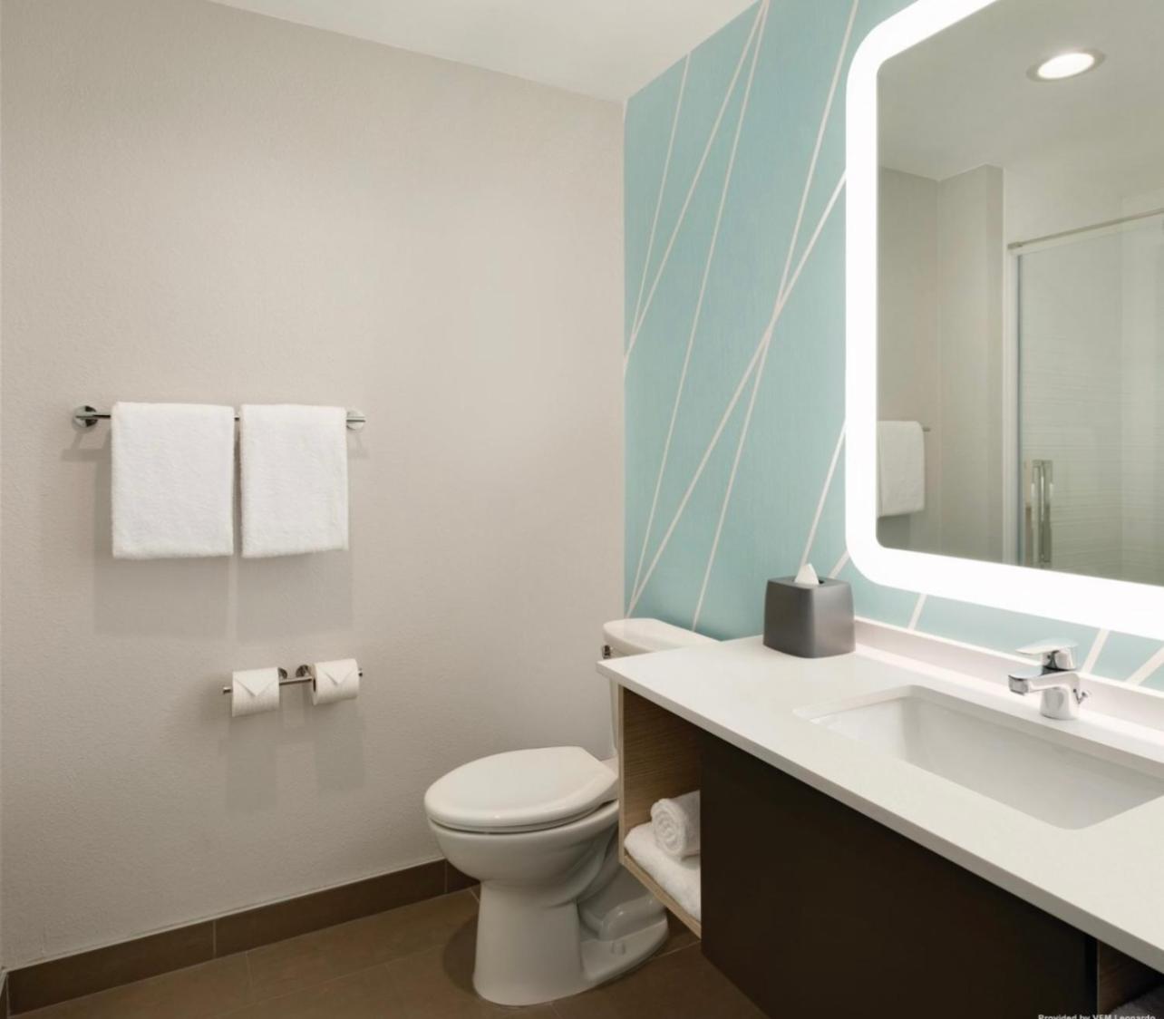 Standard King Room - Photo 2