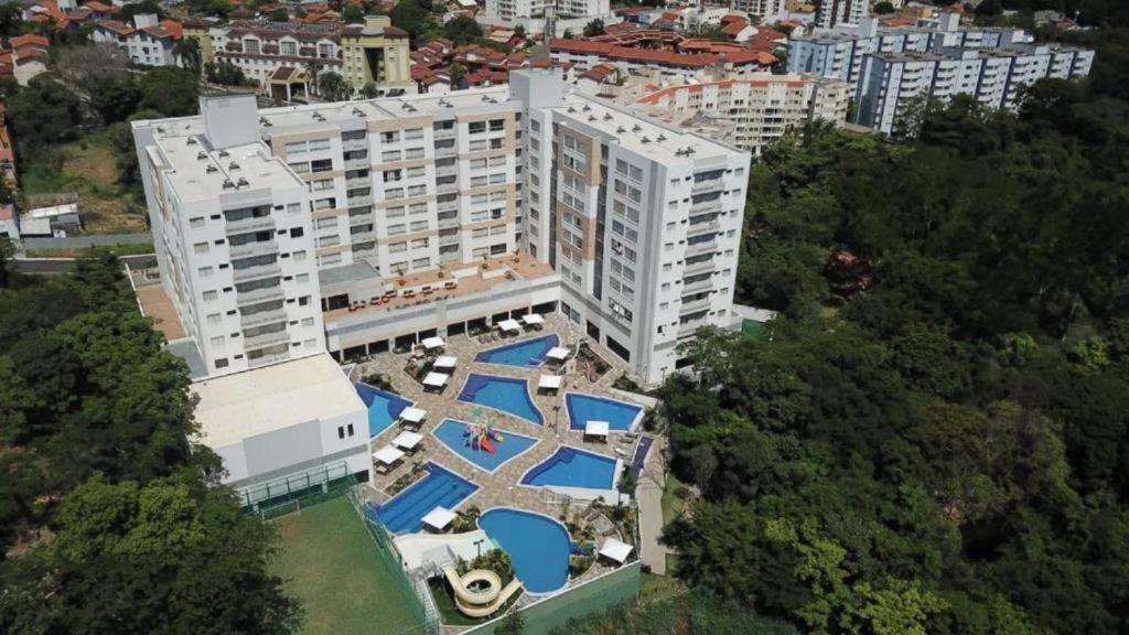 Apartment with Mountain View photo 2