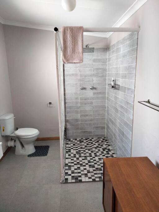 Three-Bedroom House photo 2