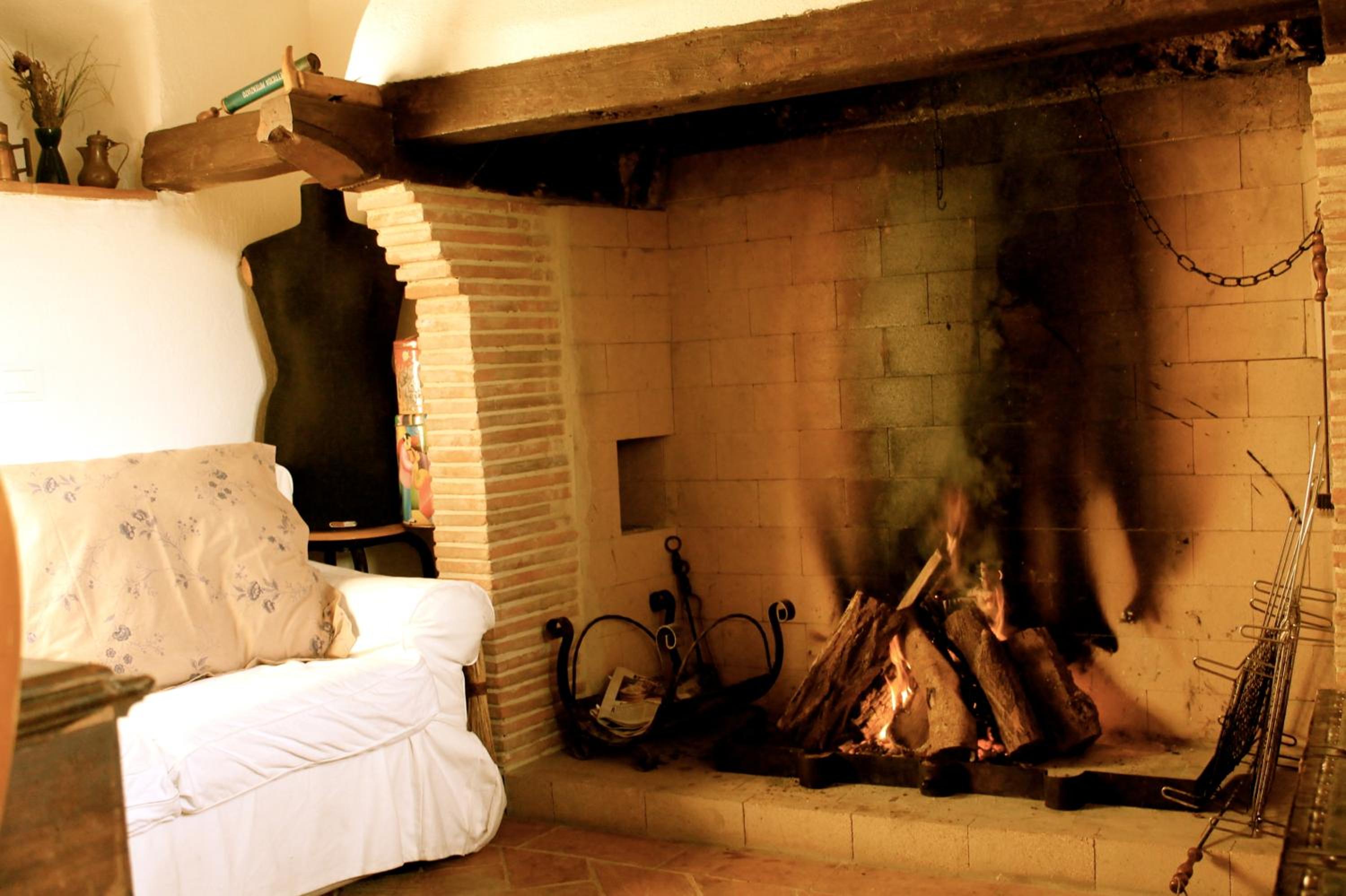 One-Bedroom Apartment - Photo 7