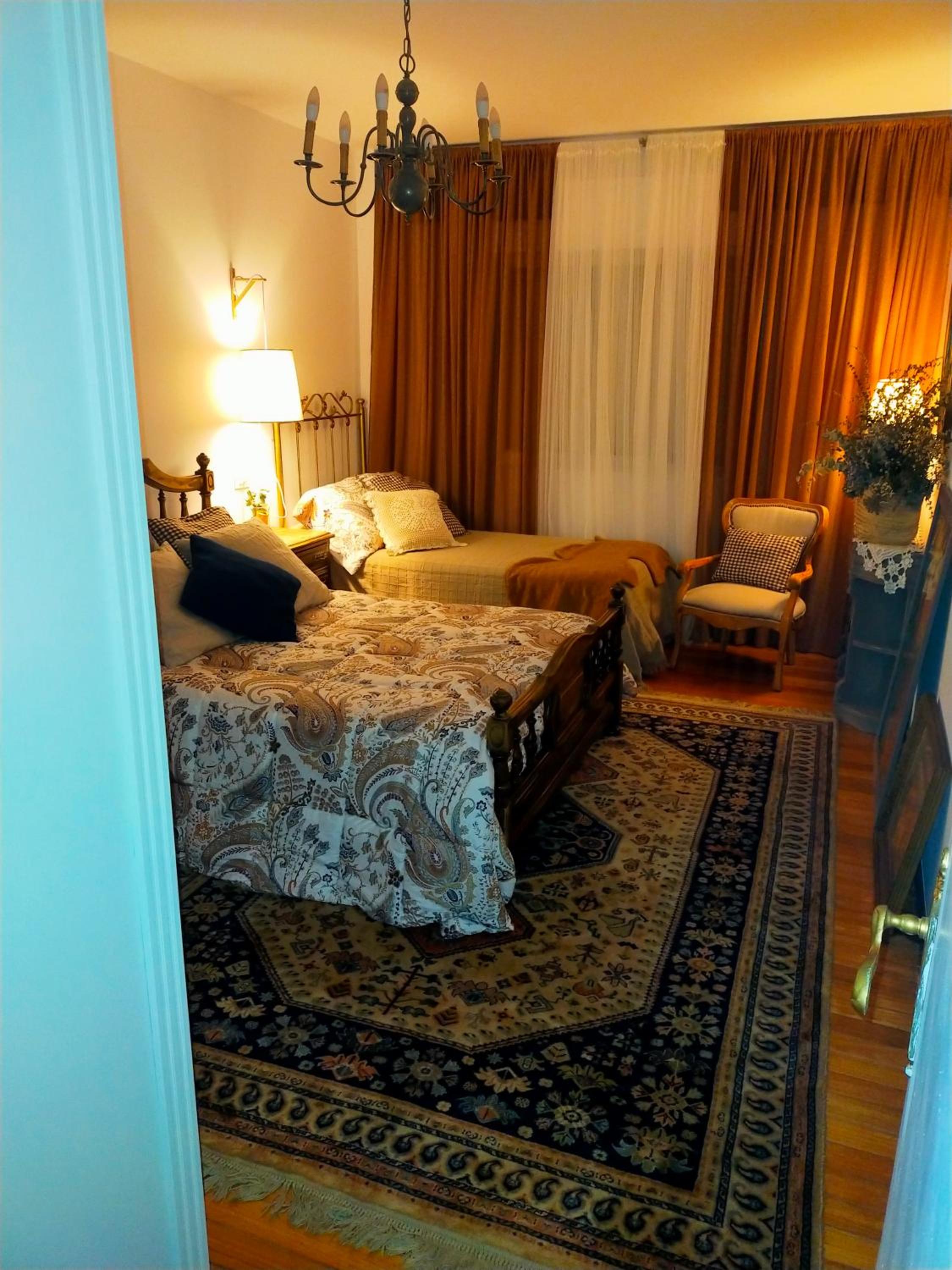 Three-Bedroom Apartment - Photo 6