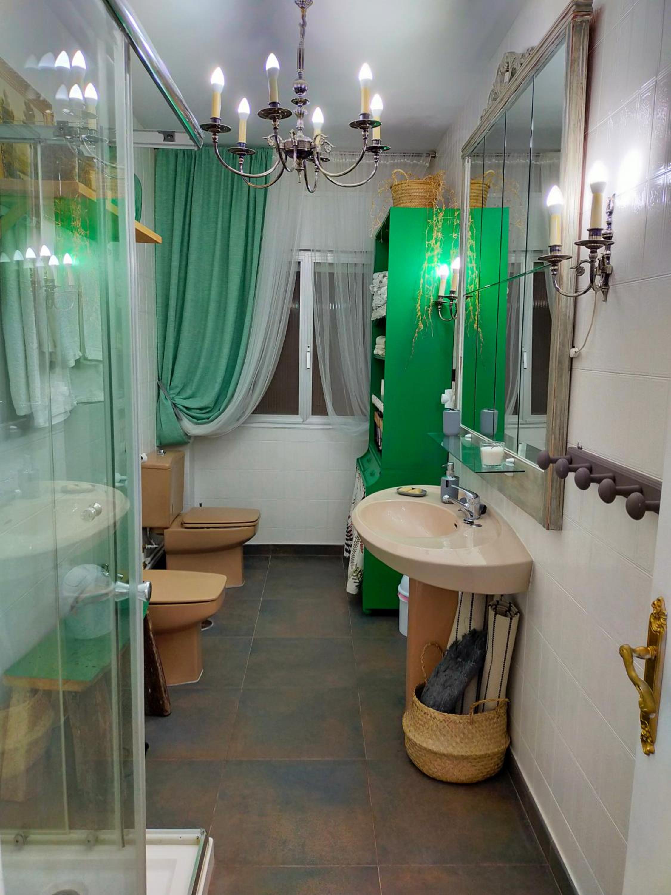 Three-Bedroom Apartment - Photo 8