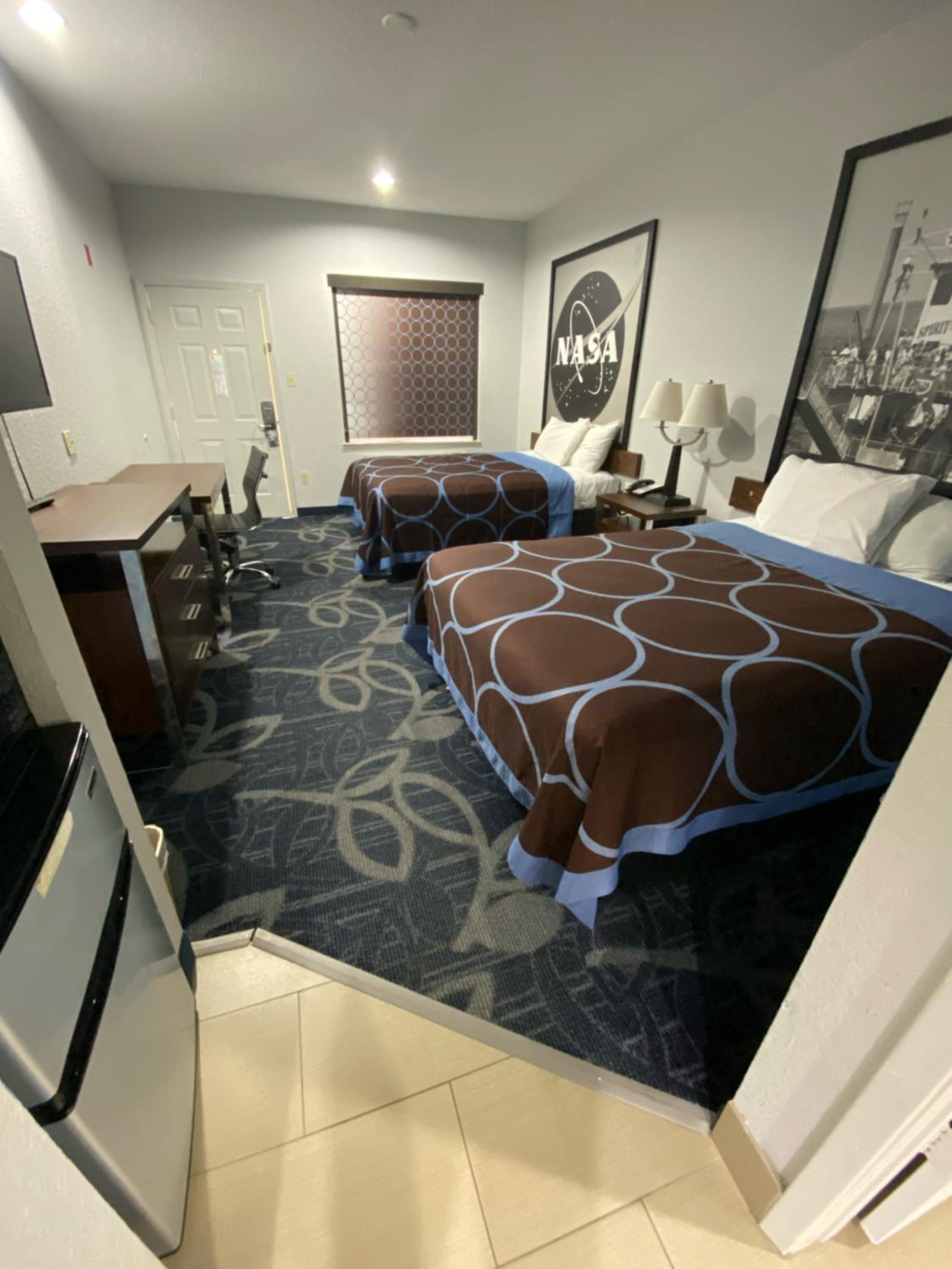 Double Room with Two Double Beds - Non-Smoking