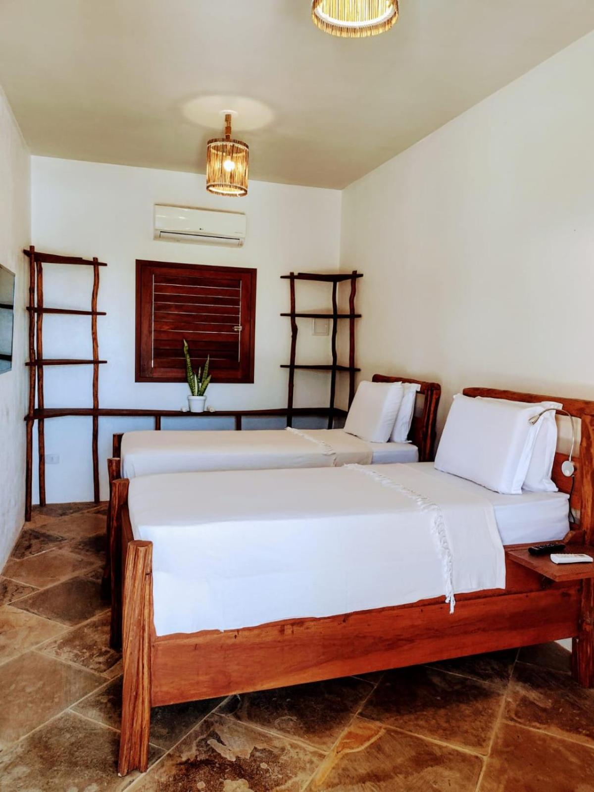 Twin Room - Photo 6