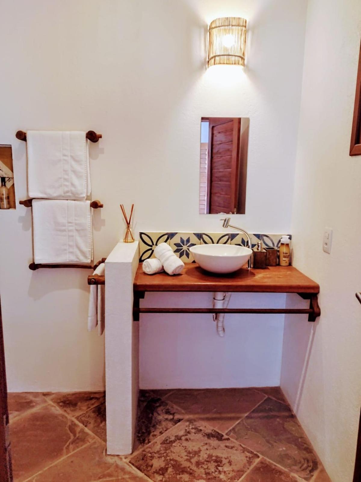 Twin Room - Photo 2