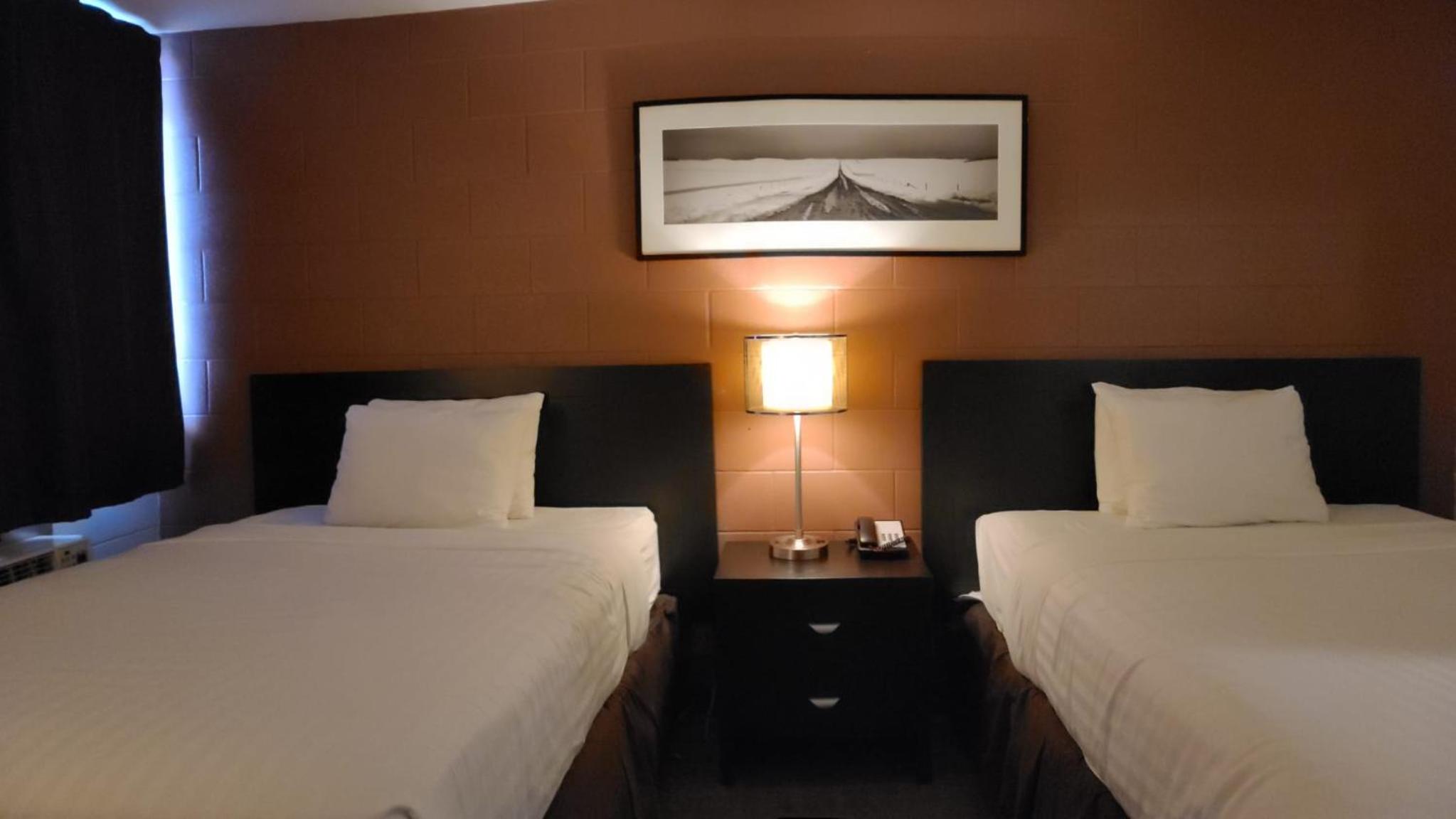 Standard Quadruple Room - Non Pet Friendly - Photo 7