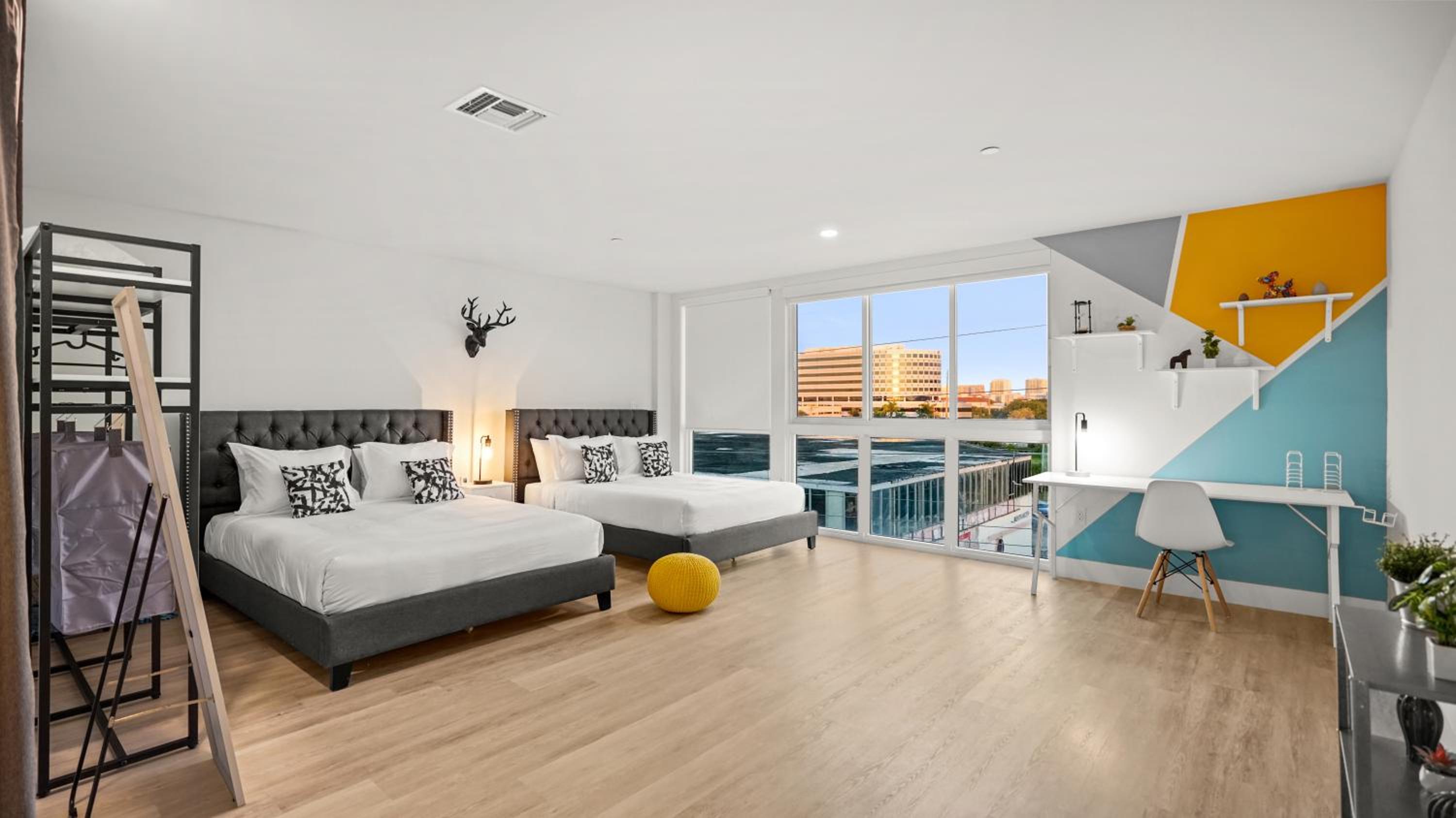 One-Bedroom Apartment photo 2
