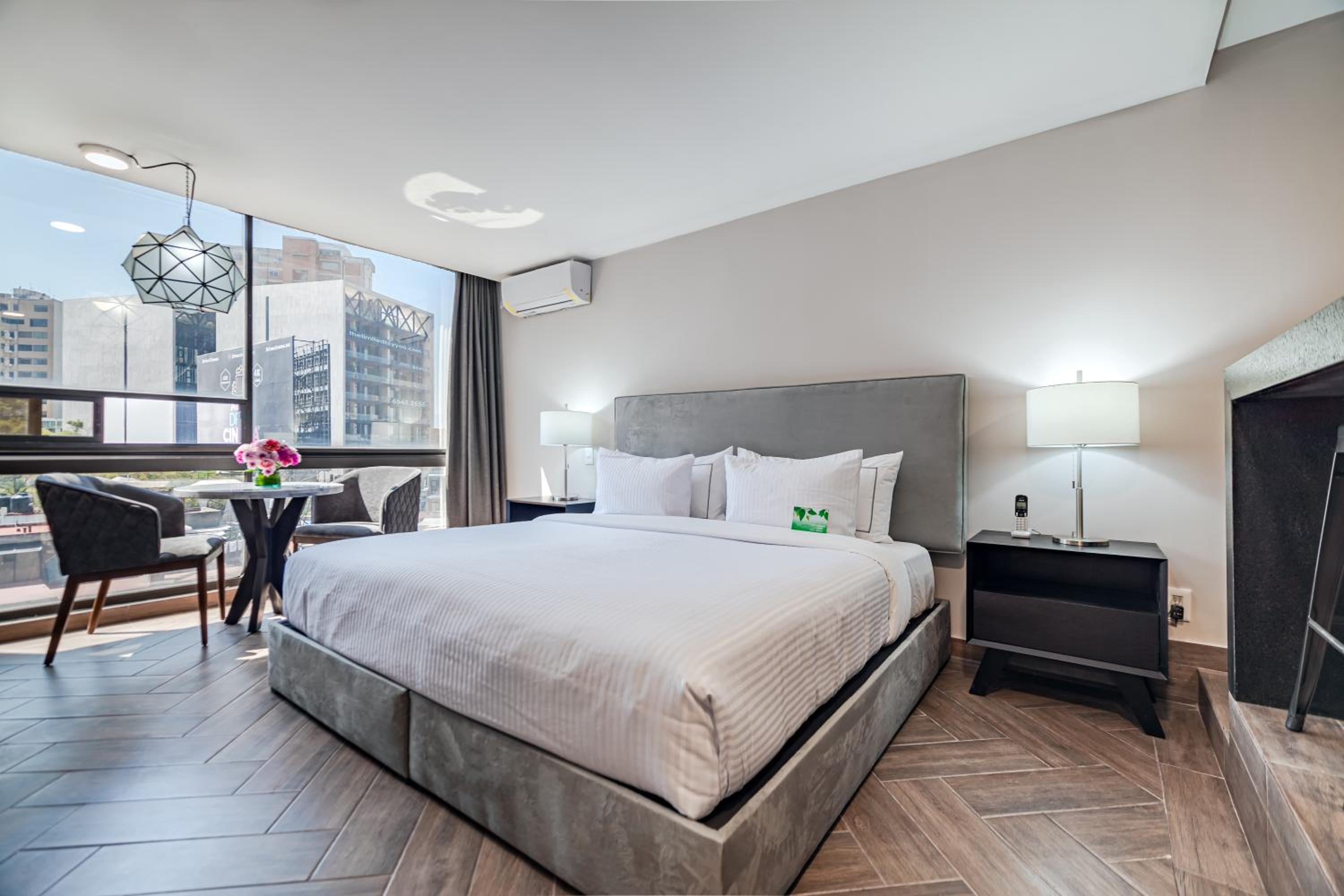 Deluxe Junior Suite - Photo 1