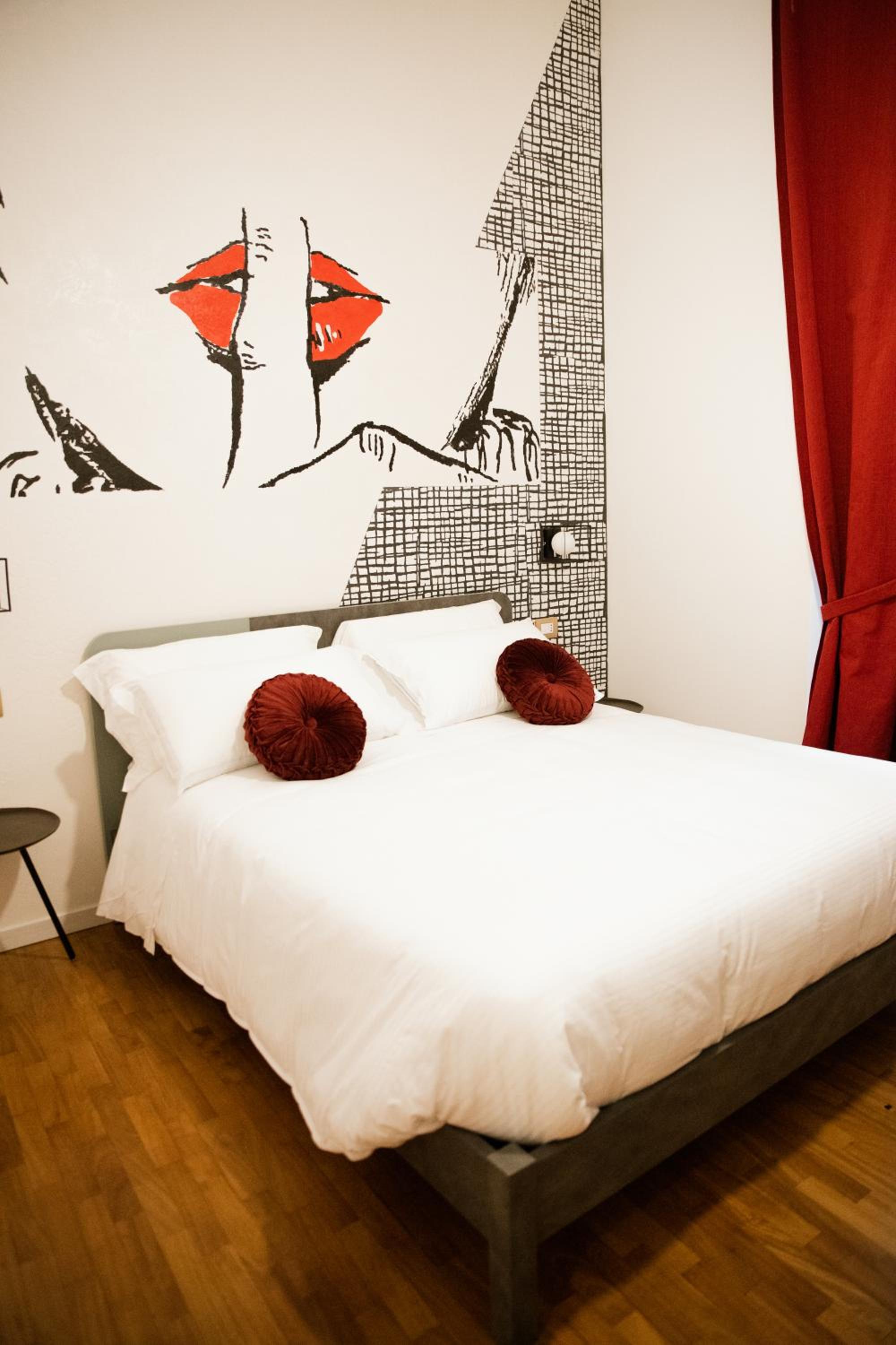 Large Double Room photo 2