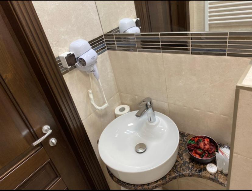 Family Room with Bathroom photo 1