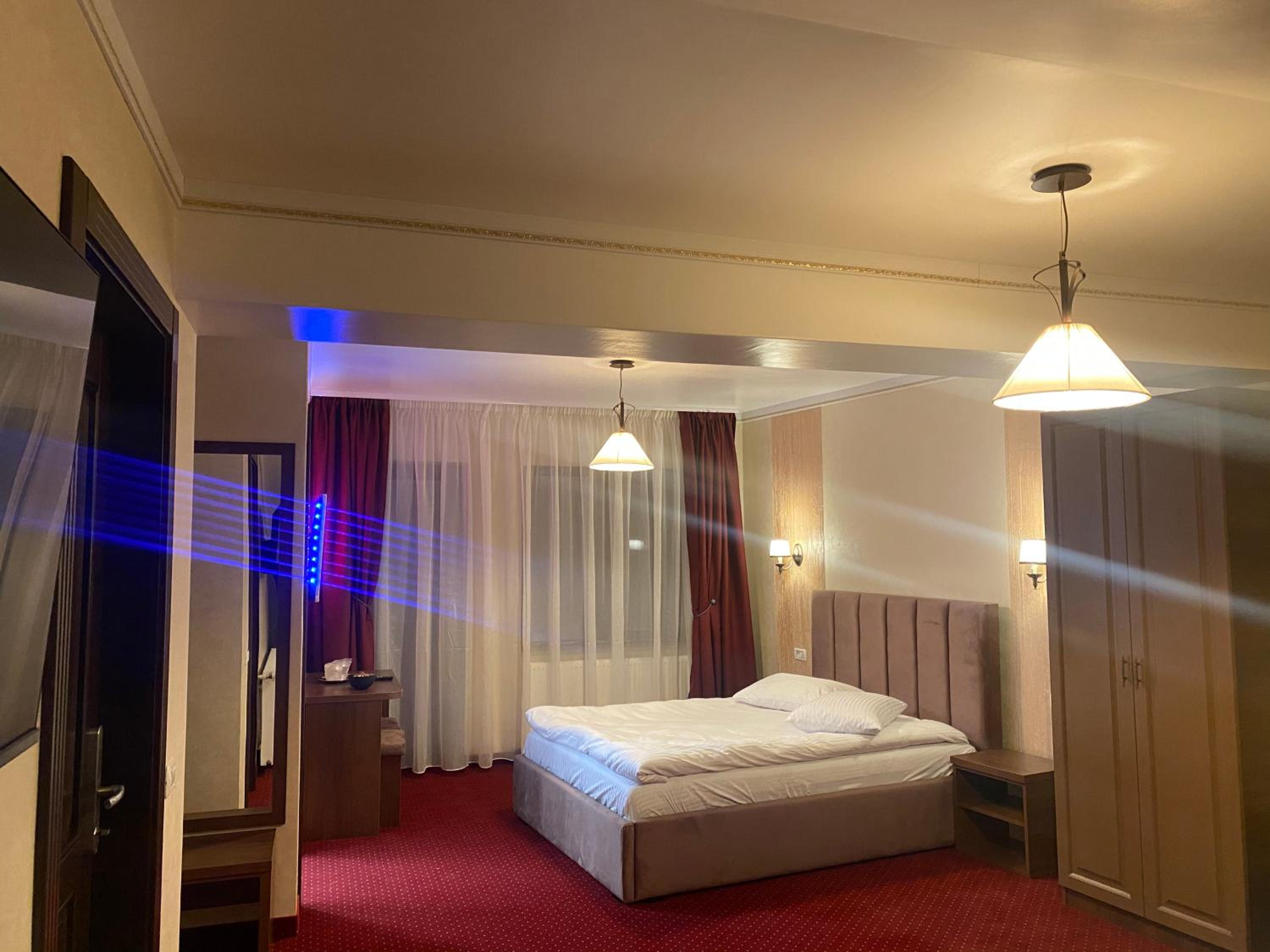 Deluxe Double Room with Balcony - Photo 1