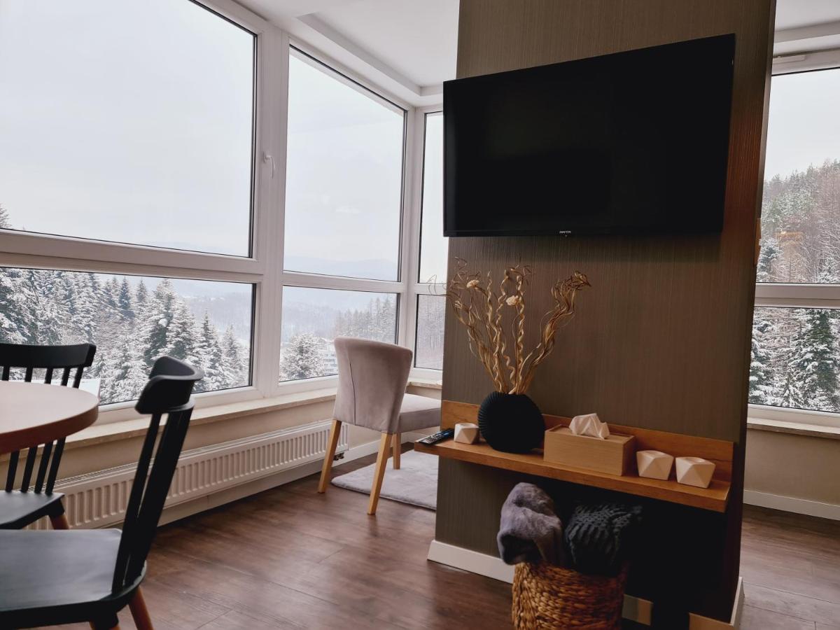 One-Bedroom Apartment - Photo 3