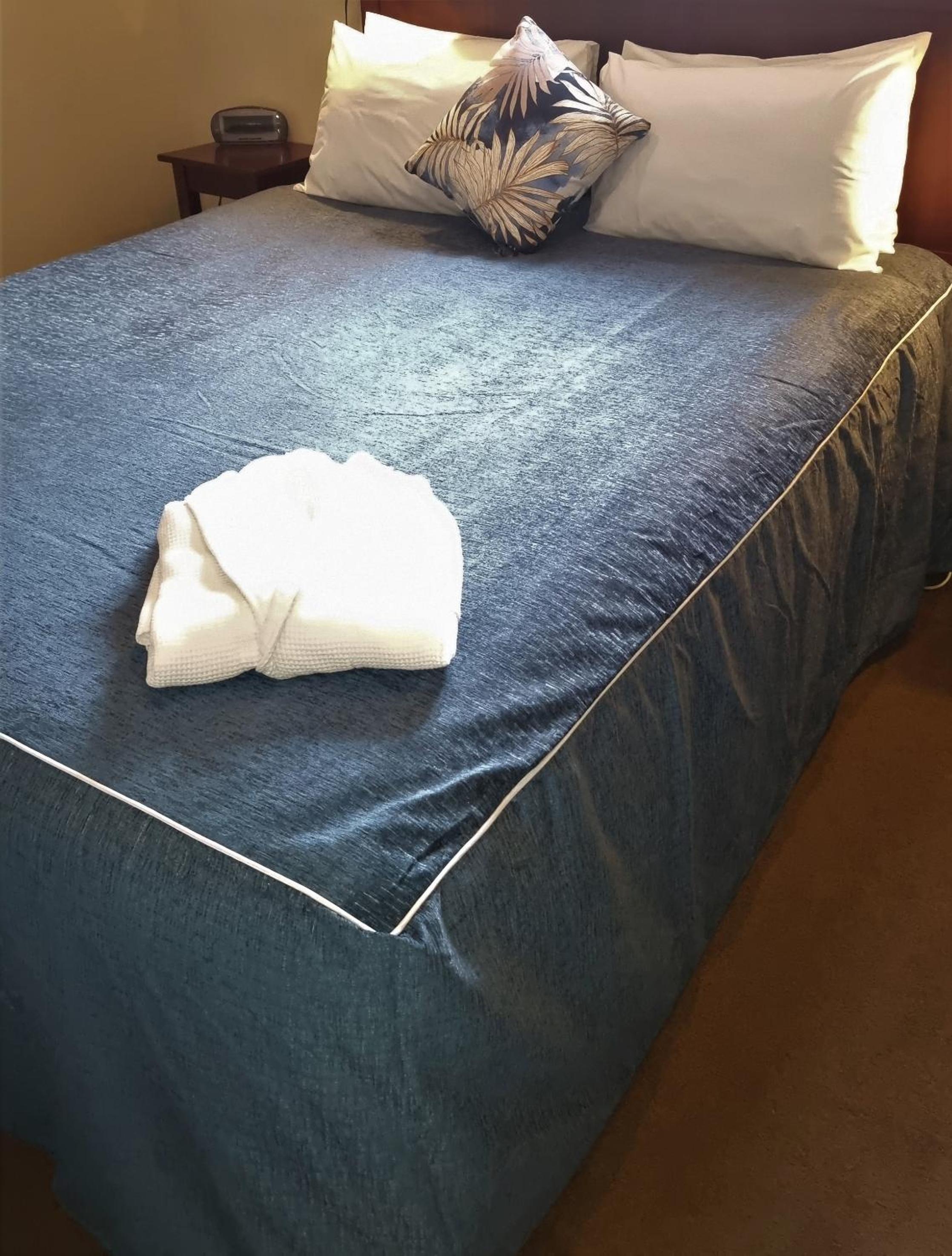 Deluxe Cottage with Spa Bath photo 3