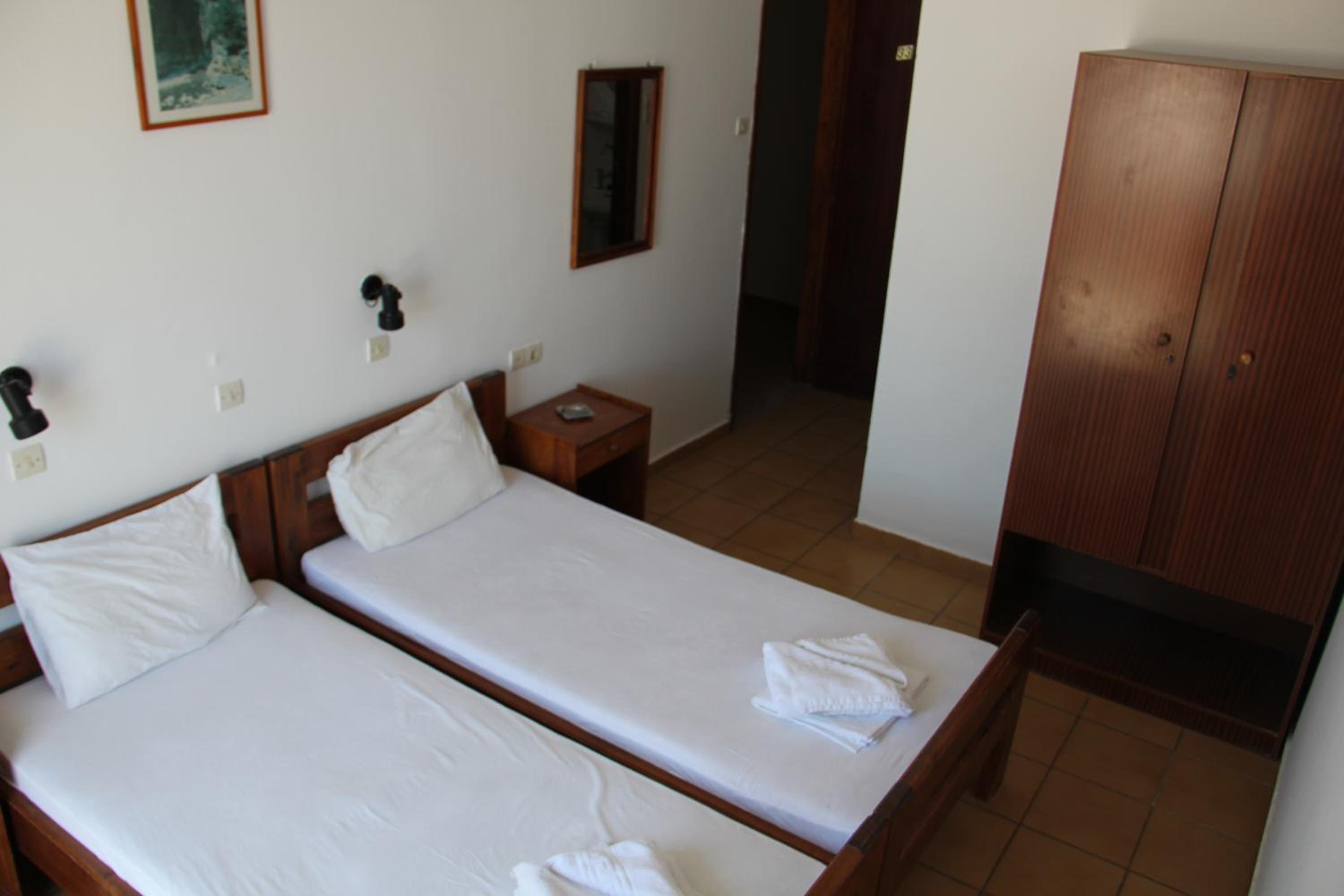 Standard Double or Twin Room with Sea View - Photo 2