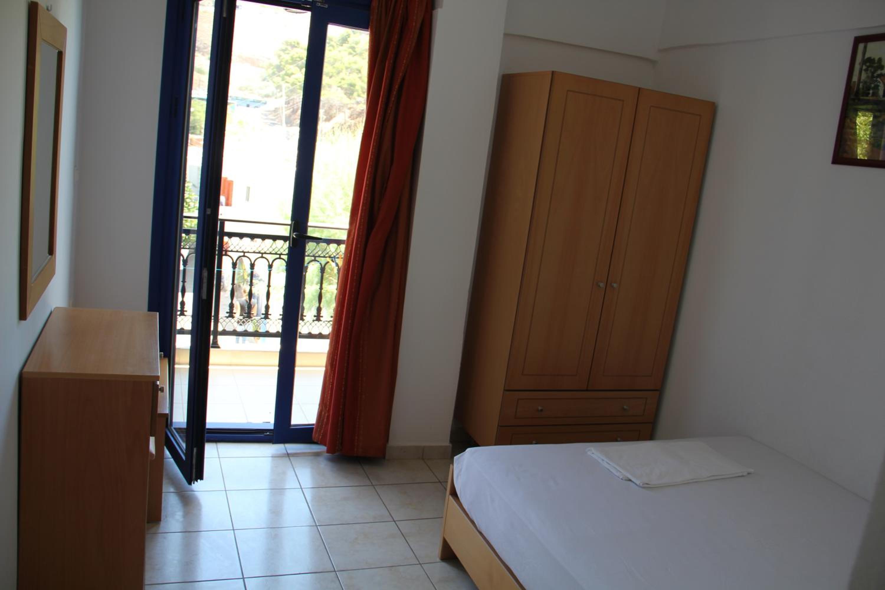 Two-Bedroom Apartment - Photo 2