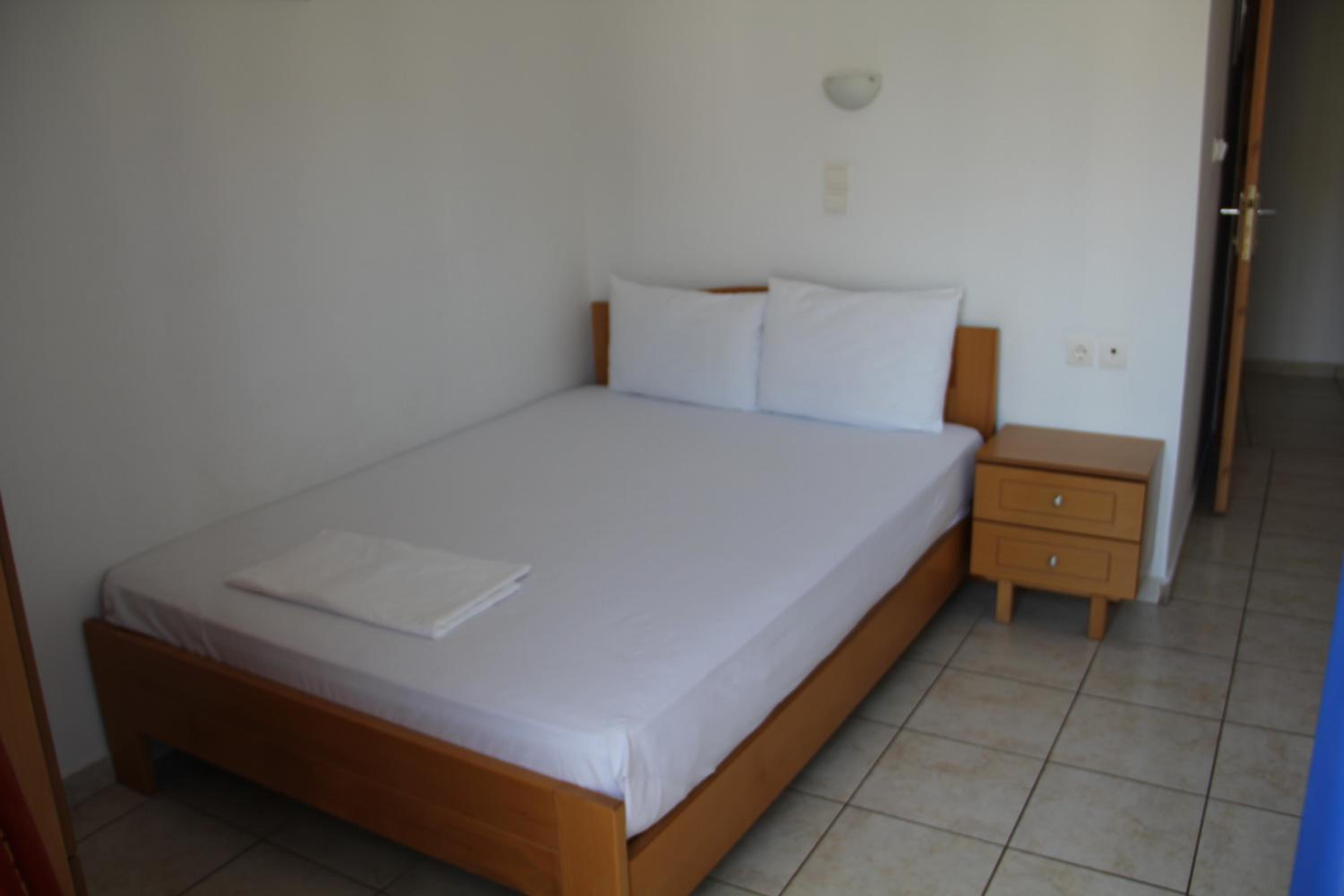 Two-Bedroom Apartment - Photo 3