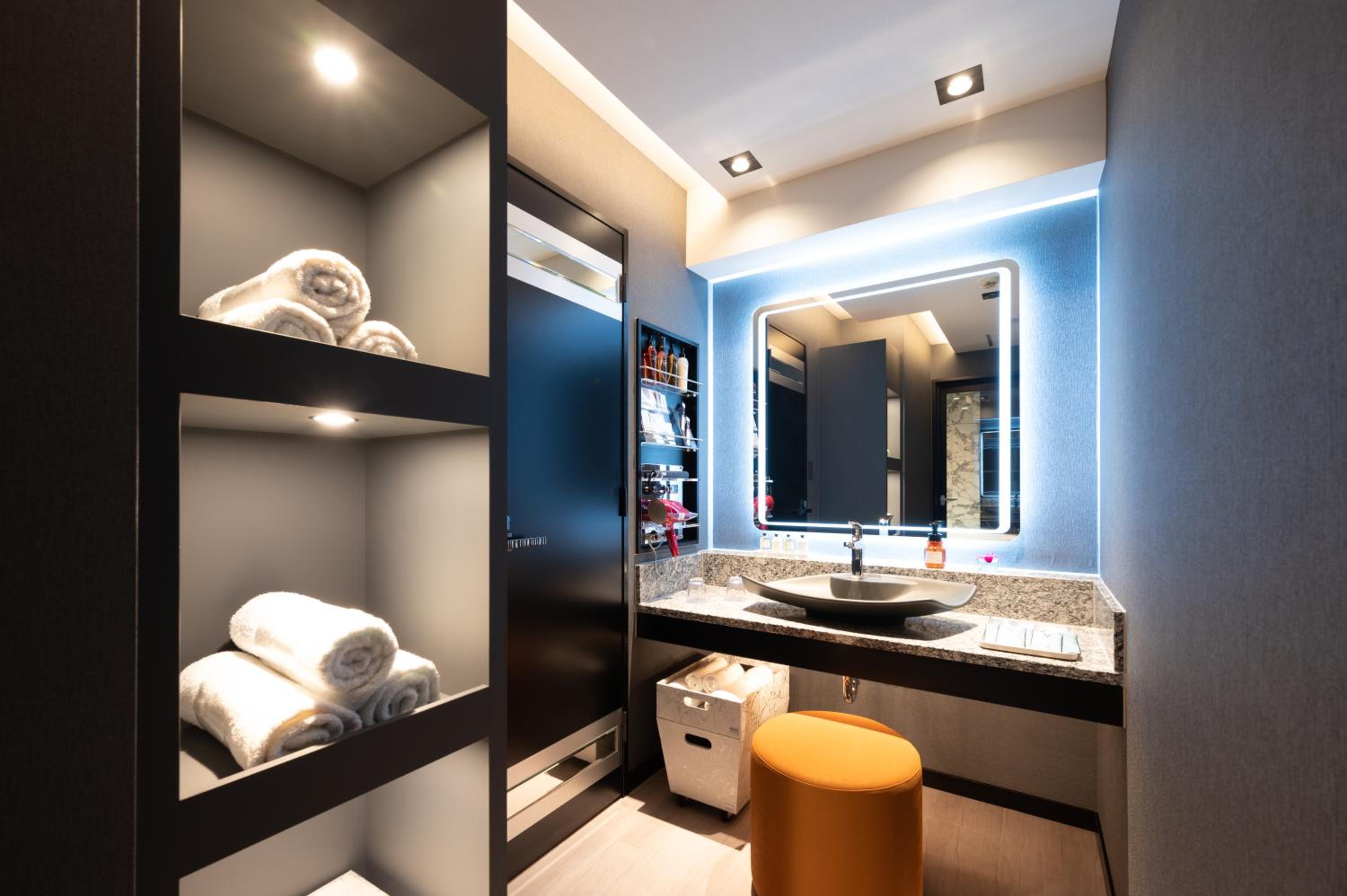 Deluxe Queen Room photo 3