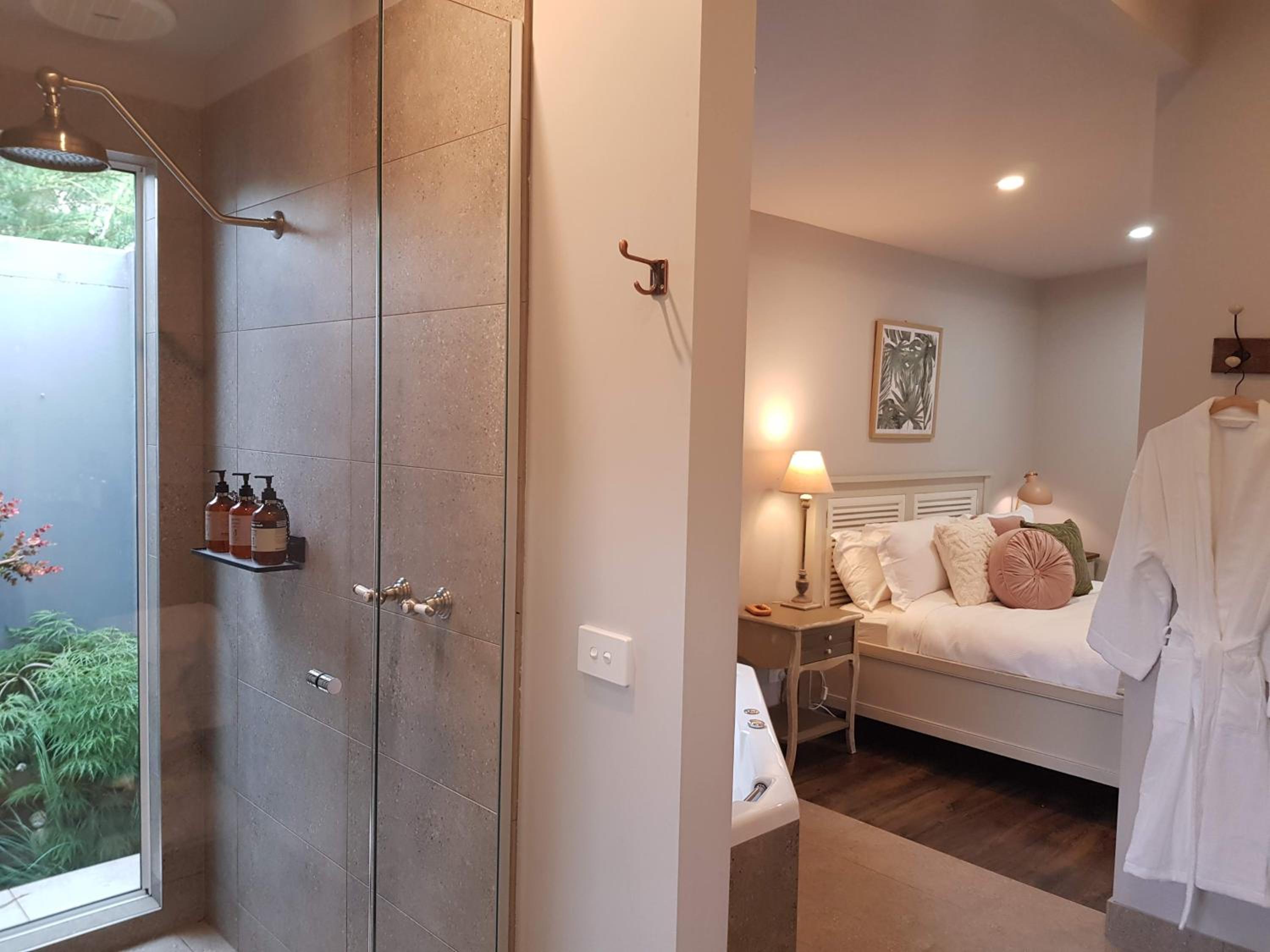 One-Bedroom House photo 2