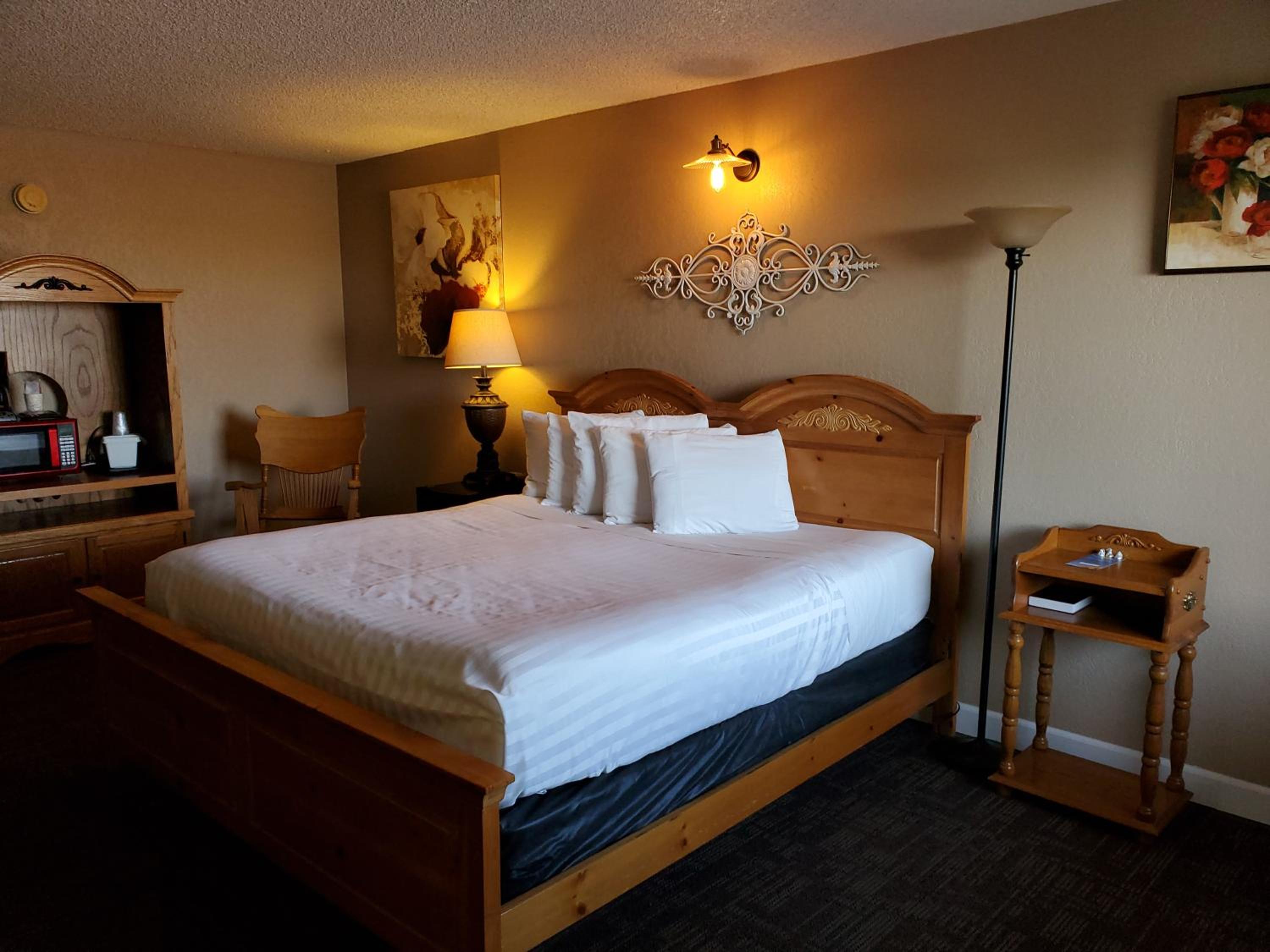 Deluxe King Room photo 3