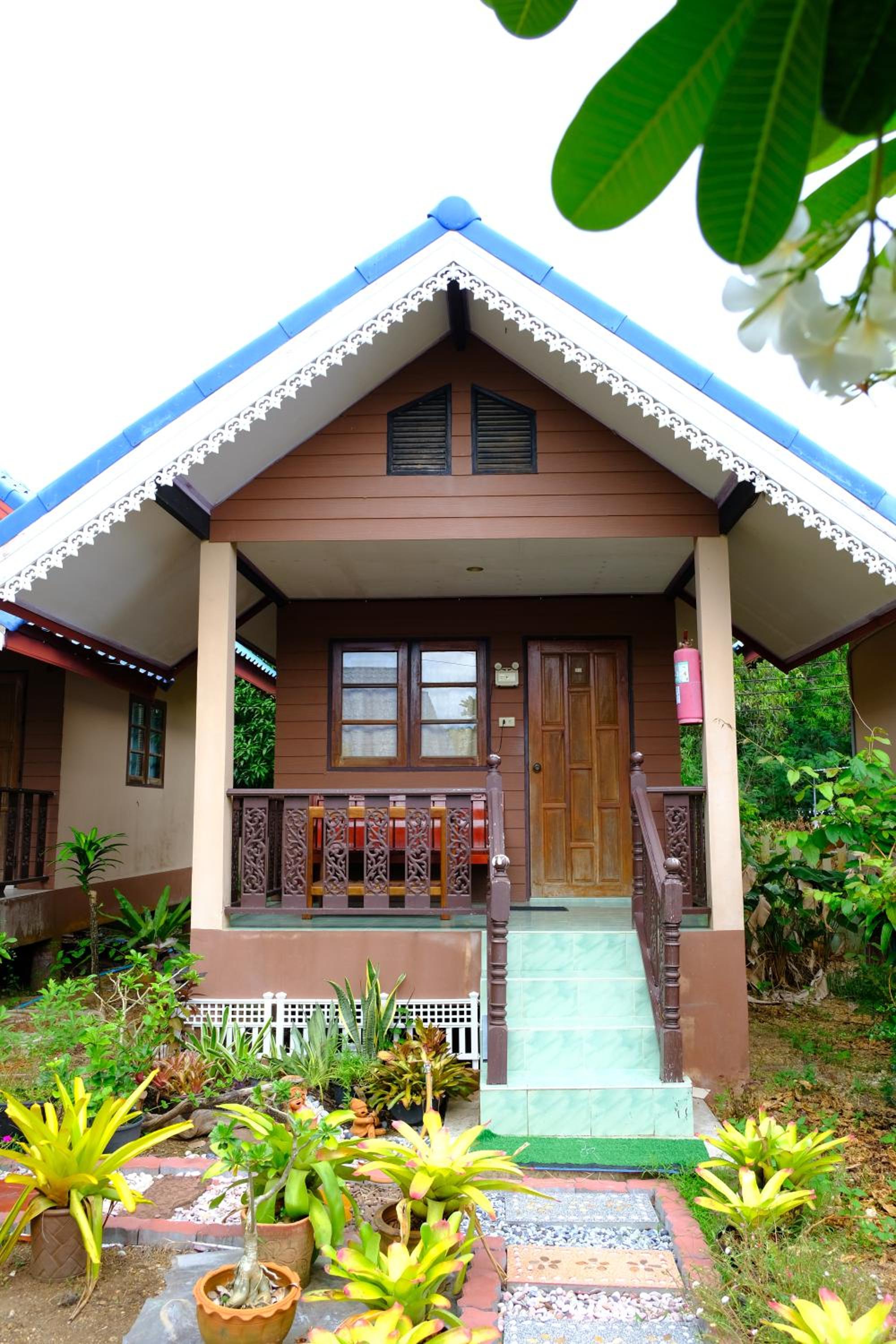 Double Room with Balcony - Photo 7