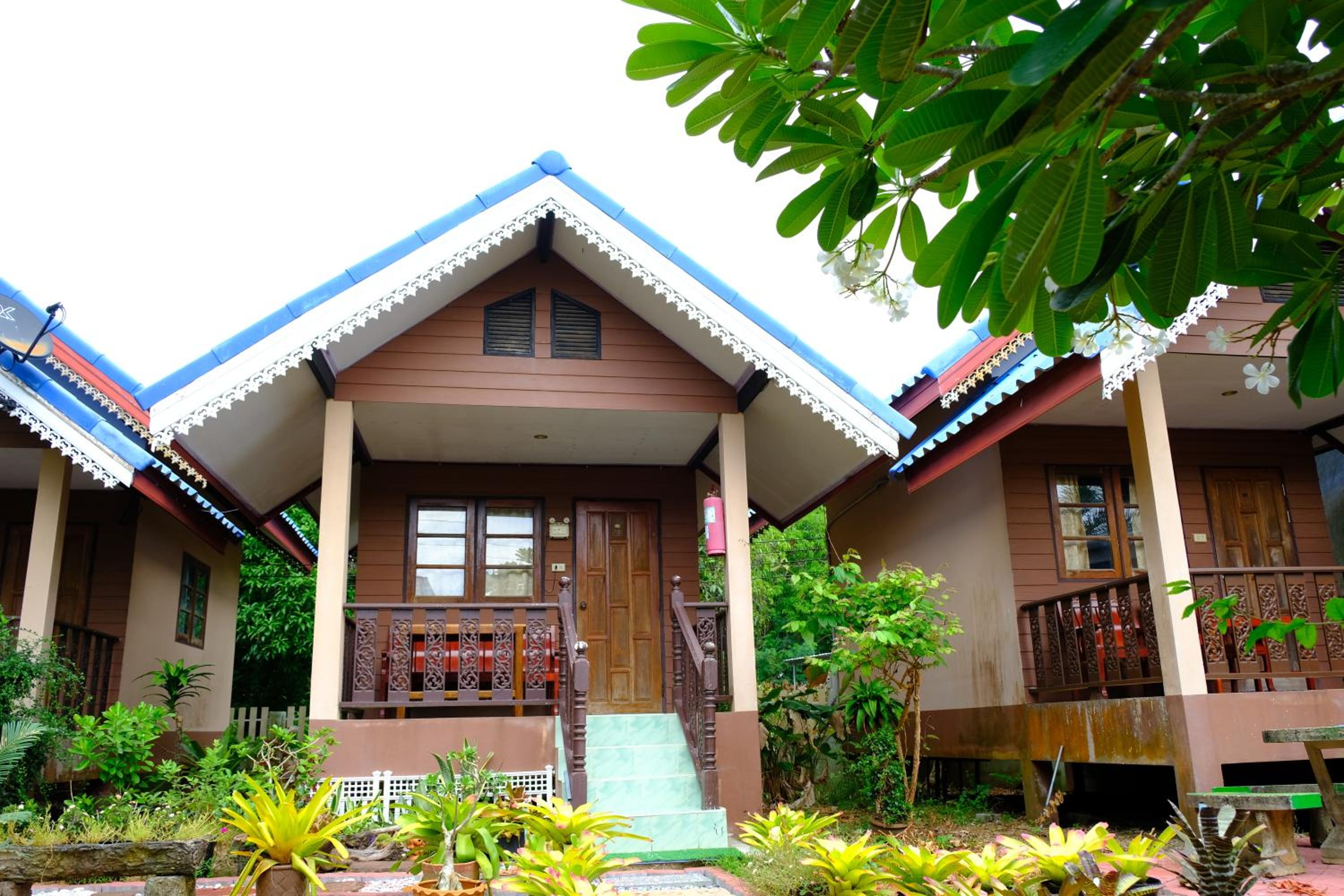 Double Room with Balcony - Photo 5