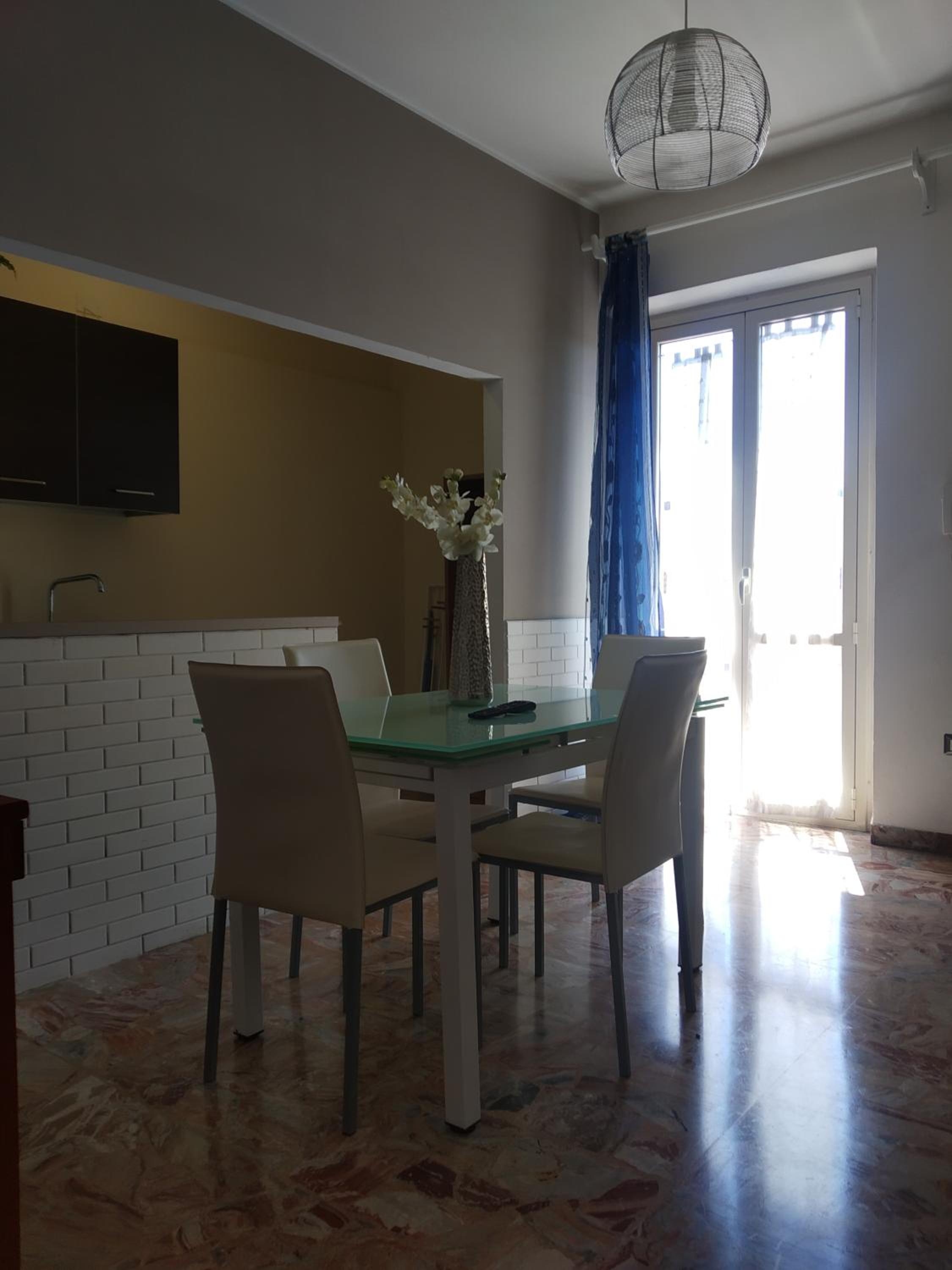 Double or Twin Room with Balcony - Photo 4