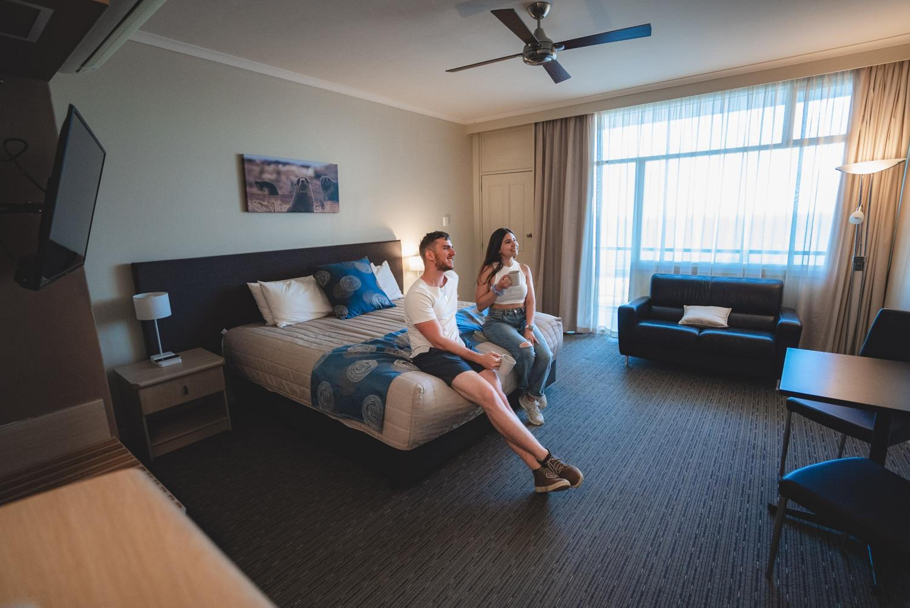 Seafront King Room - Photo 3