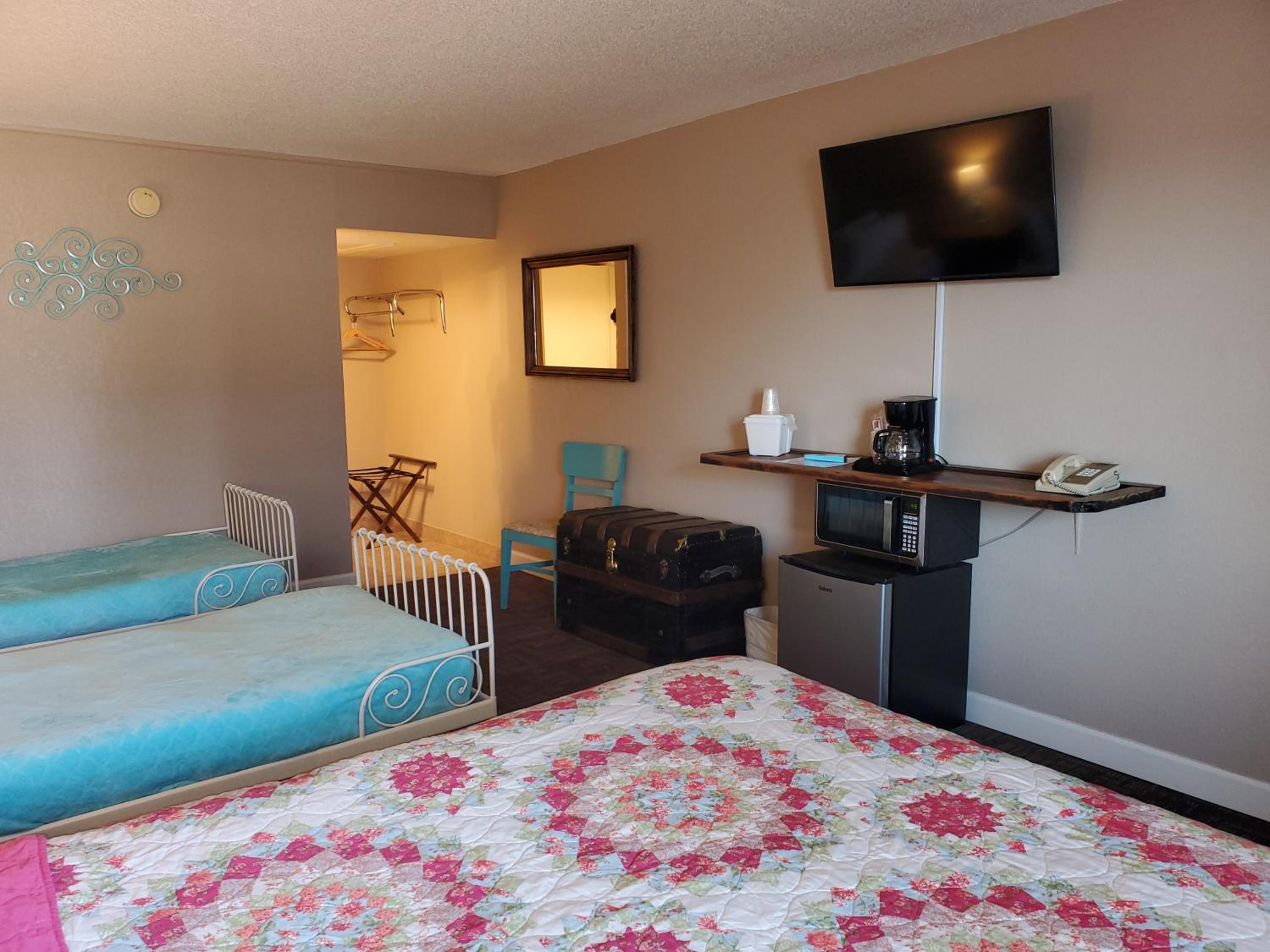 Deluxe Queen Room photo 2