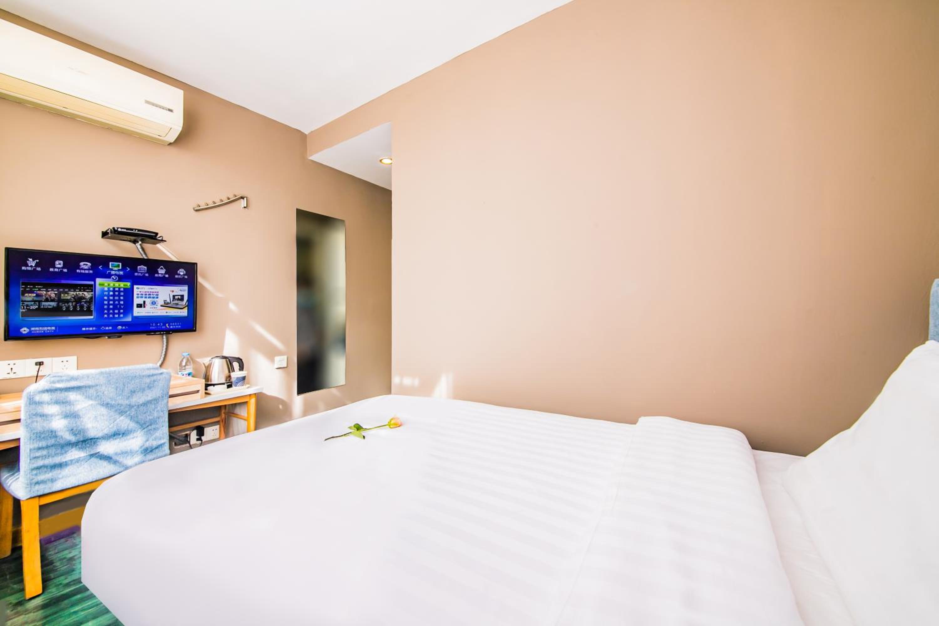 Small Single Room
