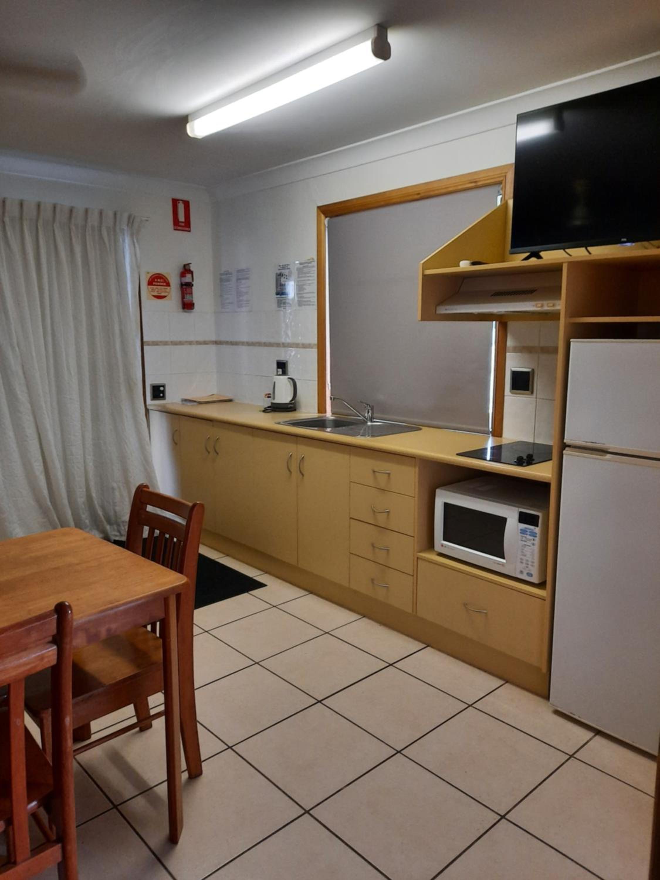 Double Room with Patio - Photo 4