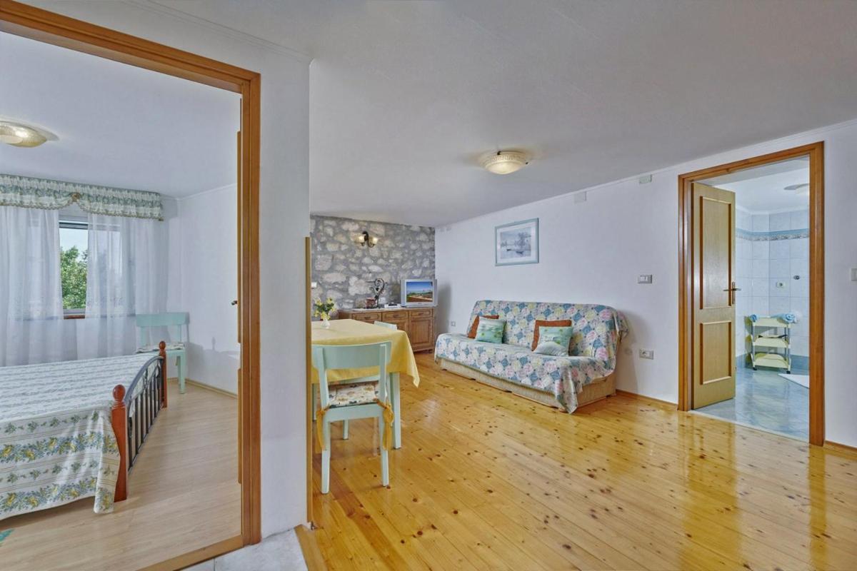 Standard Apartment photo 1