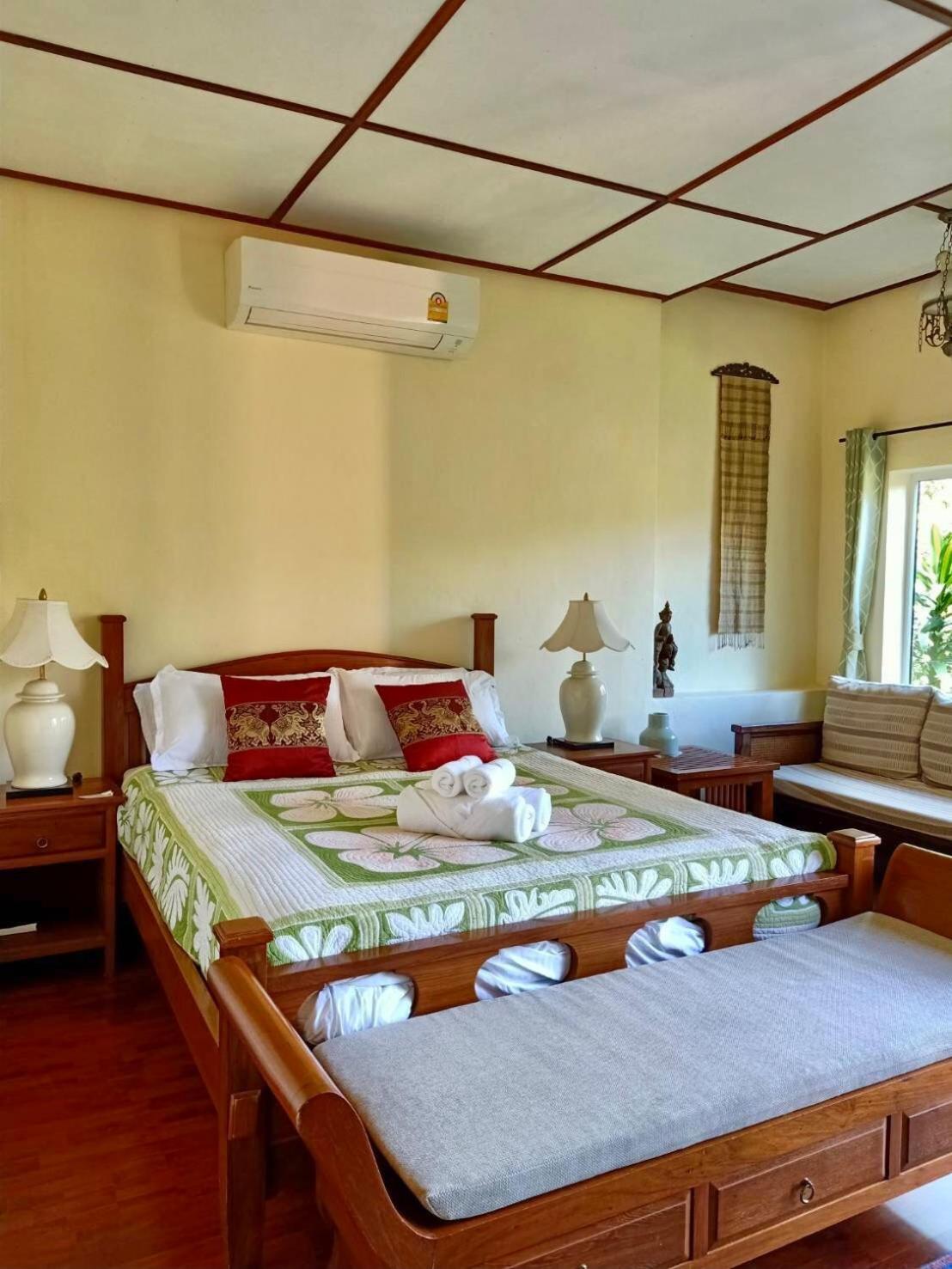 Queen Room with Balcony - Photo 1