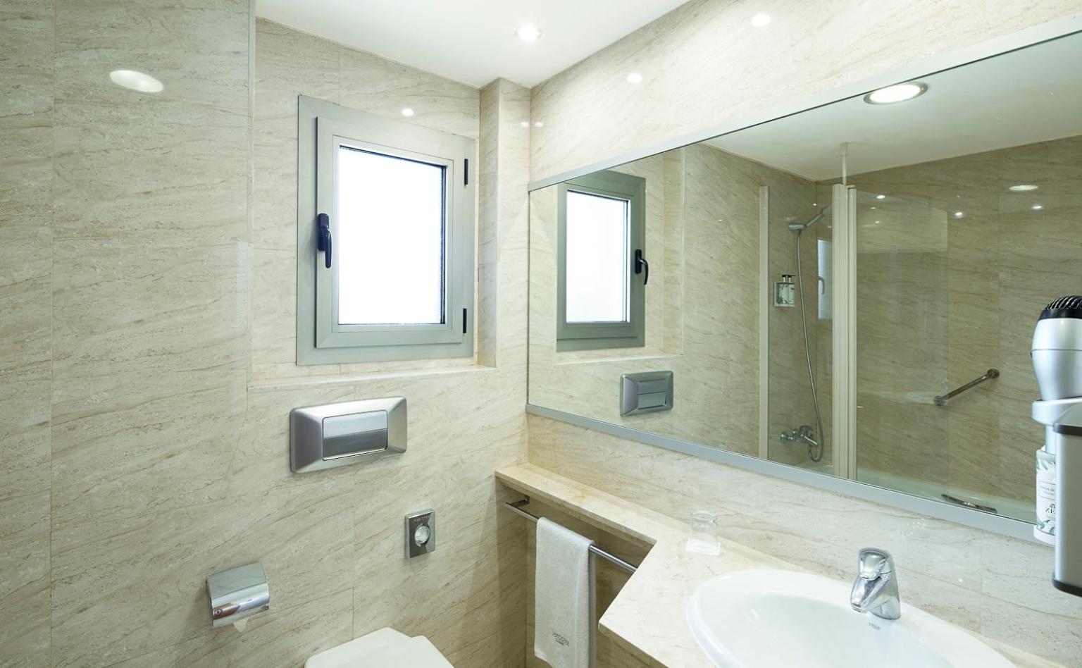 Single Room photo 3